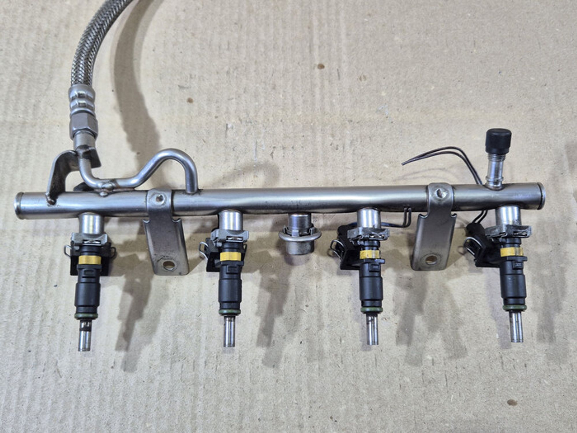 https://ycs.partsauto.market/partsauto-images/thmbs/78ee0fb3787e2dce013ed29fc8a1120c/3fc15bc735e11aa46c5639f9e0895b5b/d6894d46d110cce30f98b8577a982893.jpg