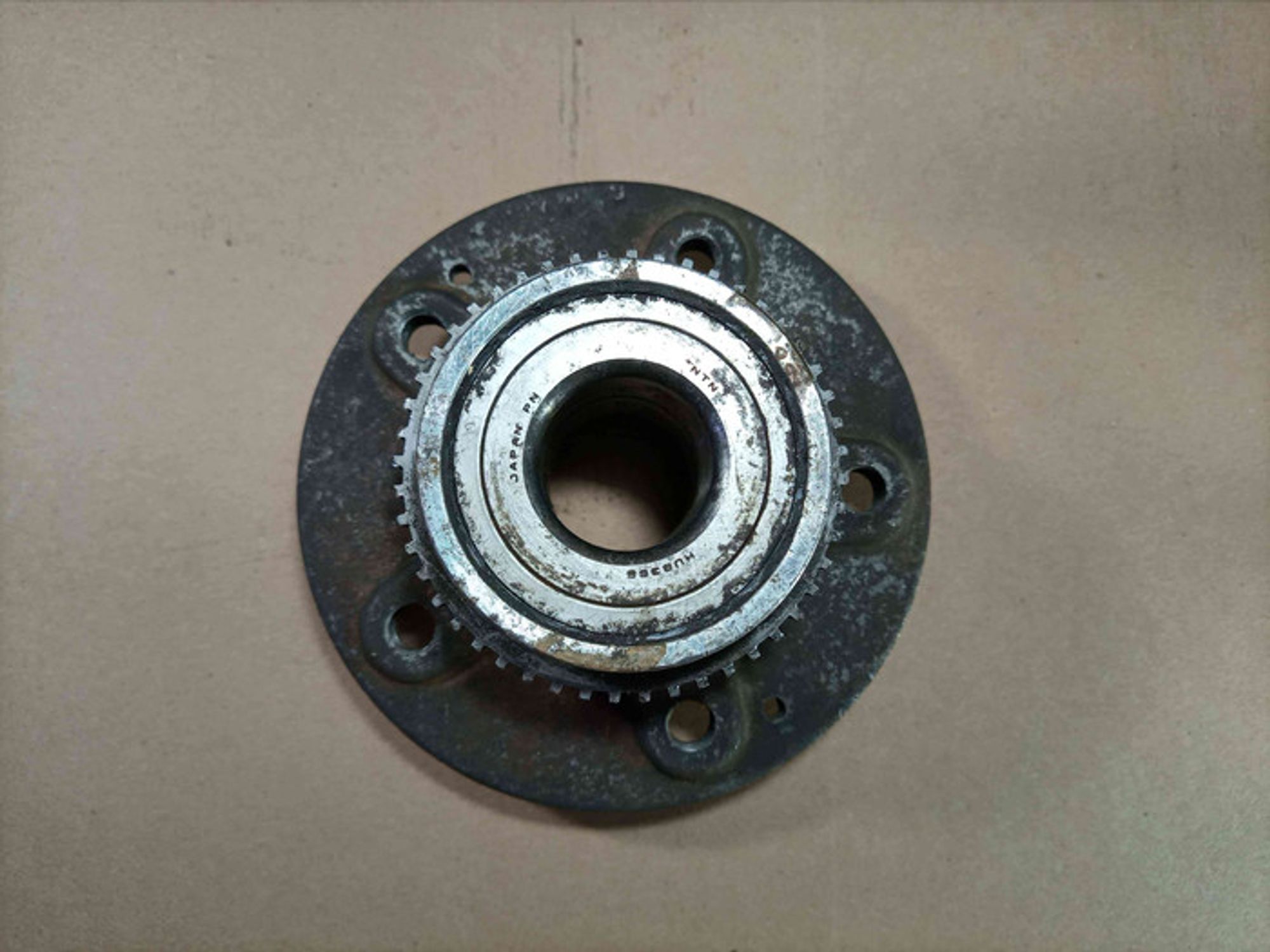 https://ycs.partsauto.market/partsauto-images/thmbs/78ee0fb3787e2dce013ed29fc8a1120c/40b4e5f64d9c39edd5b495e8eb326395/ccb75cc237bda3d3dcb64984163ce325.jpg