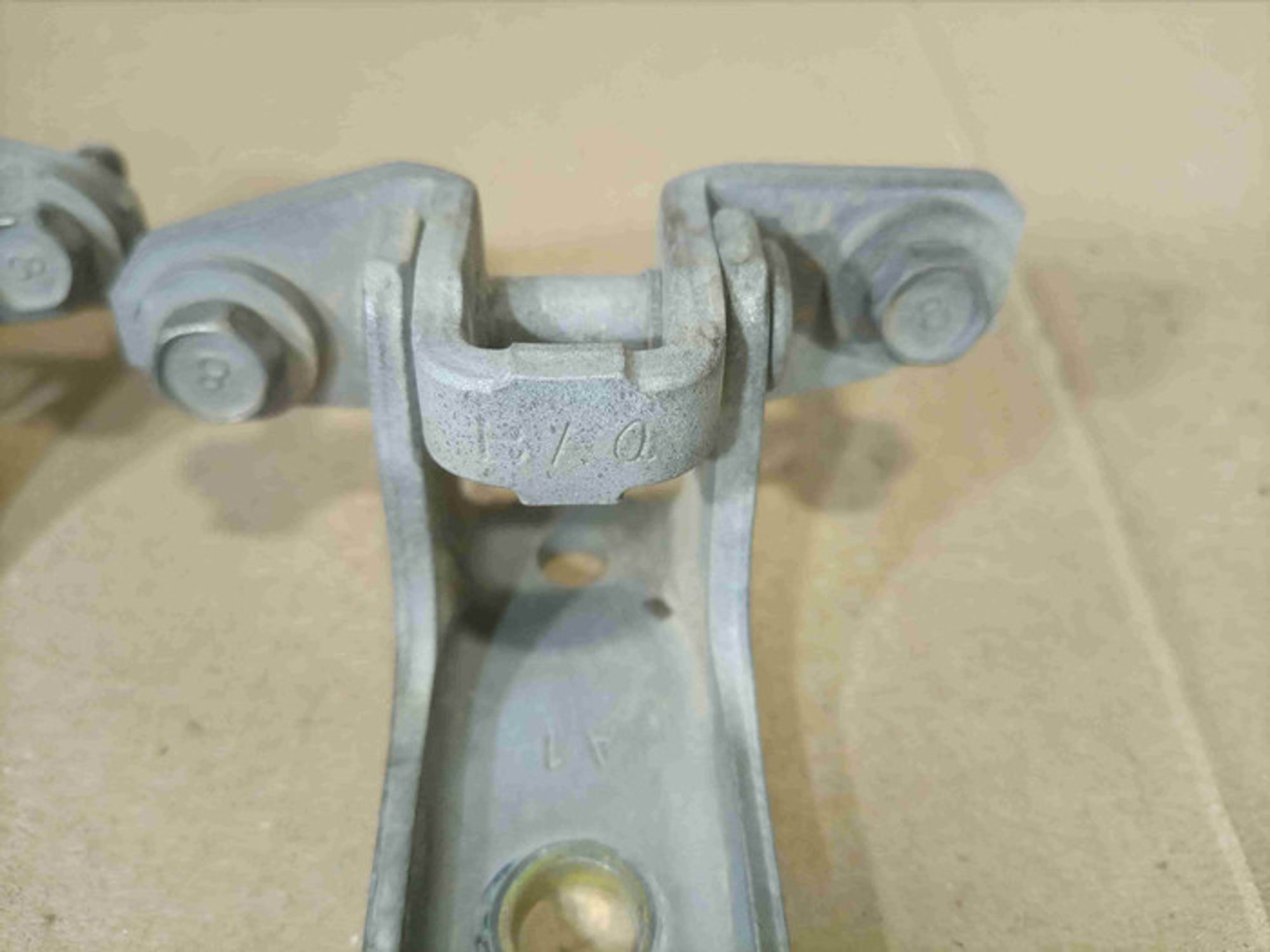 https://ycs.partsauto.market/partsauto-images/thmbs/78ee0fb3787e2dce013ed29fc8a1120c/40efda728a075fe3d4738095f32cc737/dfb7c7f058bbb2c07b9dbcf392e0a470.jpg