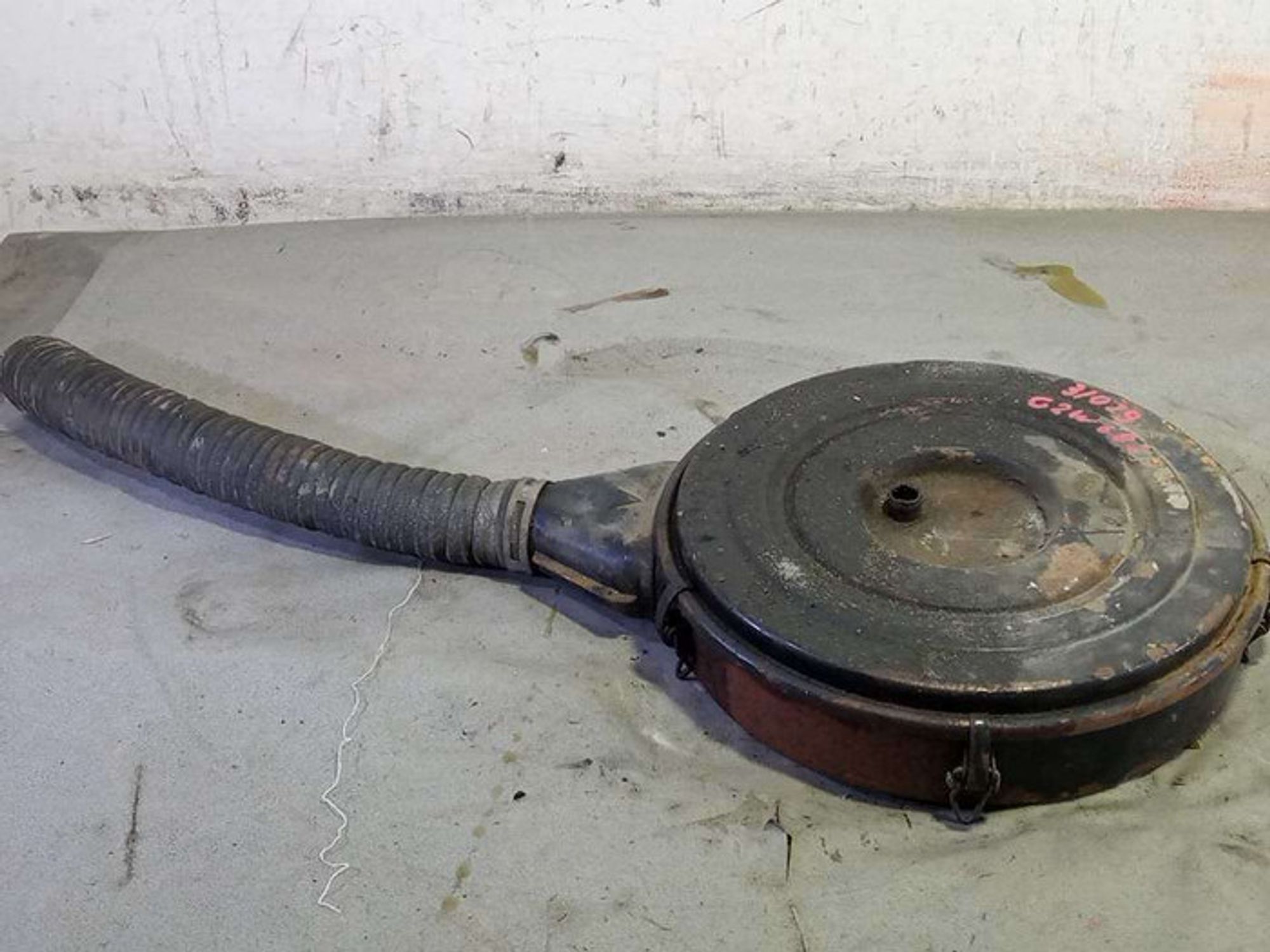 https://ycs.partsauto.market/partsauto-images/thmbs/78ee0fb3787e2dce013ed29fc8a1120c/42426532c342c96bba1089d7a778fbaf/db0590c00bba46c98fea8e1537235cc7.jpg