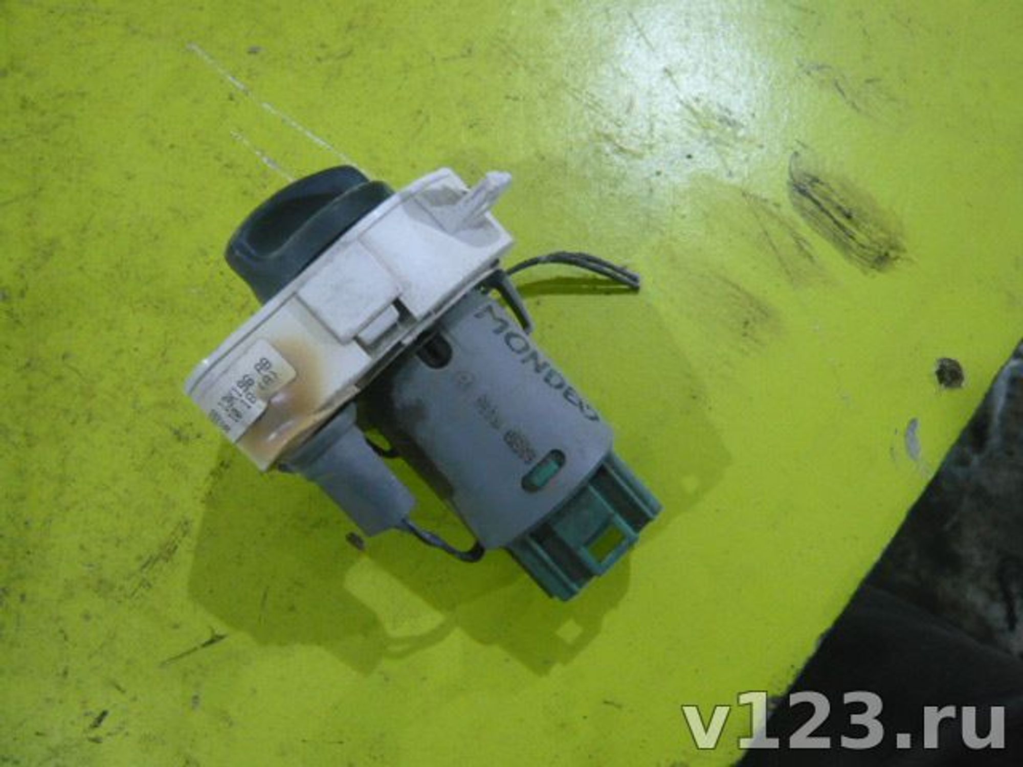 https://ycs.partsauto.market/partsauto-images/thmbs/78ee0fb3787e2dce013ed29fc8a1120c/42449b493417d3e16493f62e2df7a83a/f77aa7887bc108c54749e471a95b5b07.jpg