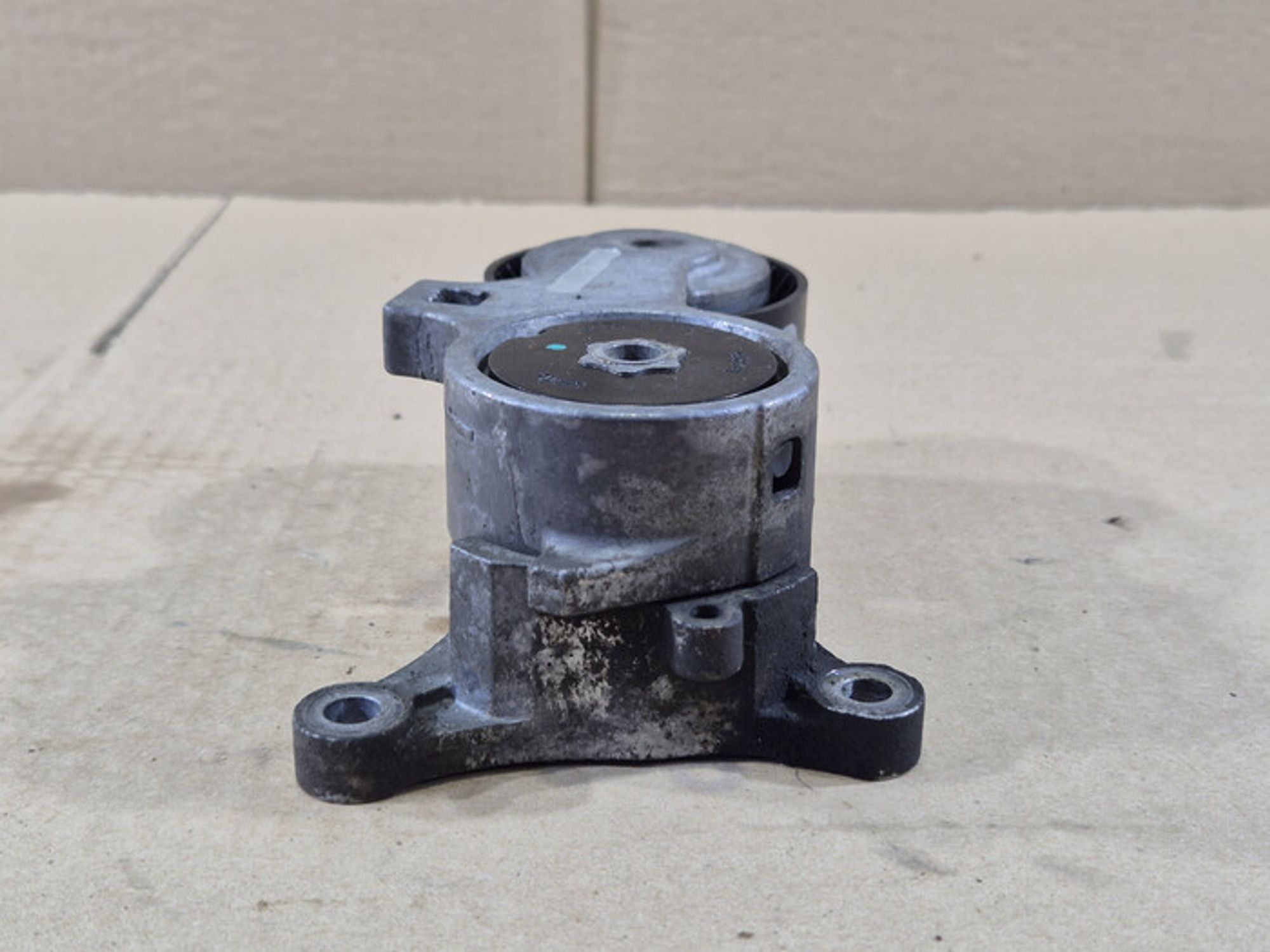 https://ycs.partsauto.market/partsauto-images/thmbs/78ee0fb3787e2dce013ed29fc8a1120c/444891032d99f0f86daaf5345404ffc2/444c54fe4600021f1847b3a5aa1d30ae.jpg