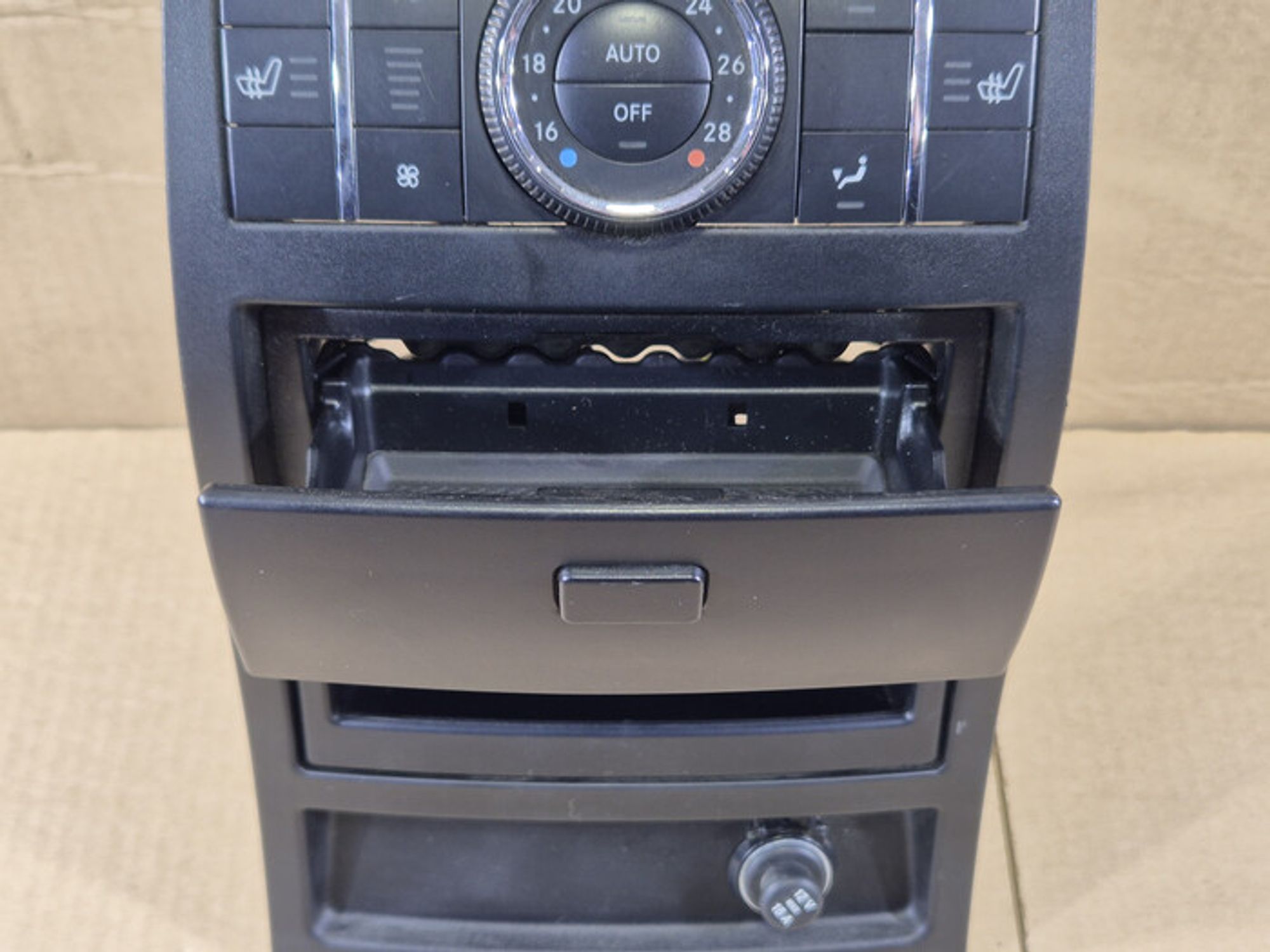 https://ycs.partsauto.market/partsauto-images/thmbs/78ee0fb3787e2dce013ed29fc8a1120c/449892e3b0ad5ebbf58cad814e87c229/ee5bcd511220af7050a33ebaf7745302.jpg