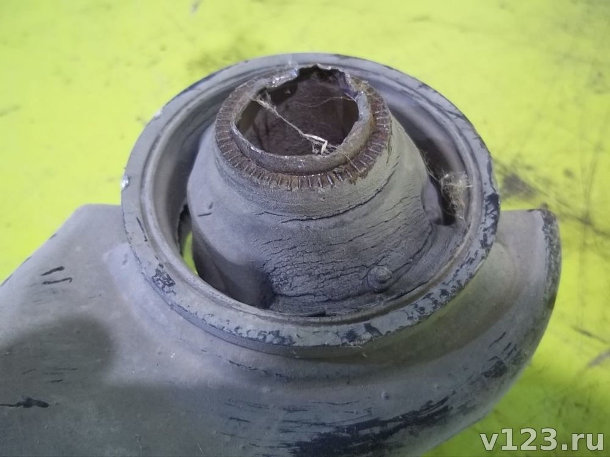 https://ycs.partsauto.market/partsauto-images/thmbs/78ee0fb3787e2dce013ed29fc8a1120c/44e1249e4c95faebe16f2d5efdd3d560/c27e0e2fae49c6903f8be6056d338155.jpg