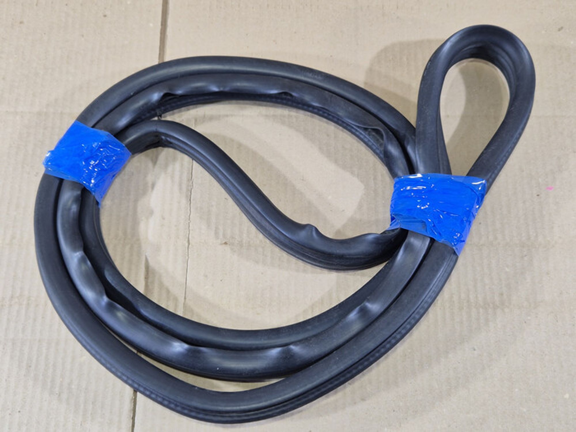 https://ycs.partsauto.market/partsauto-images/thmbs/78ee0fb3787e2dce013ed29fc8a1120c/4607f31503d4d18e527d51aa87219e25/41301ca590451abd41fd5d886e64c092.jpg