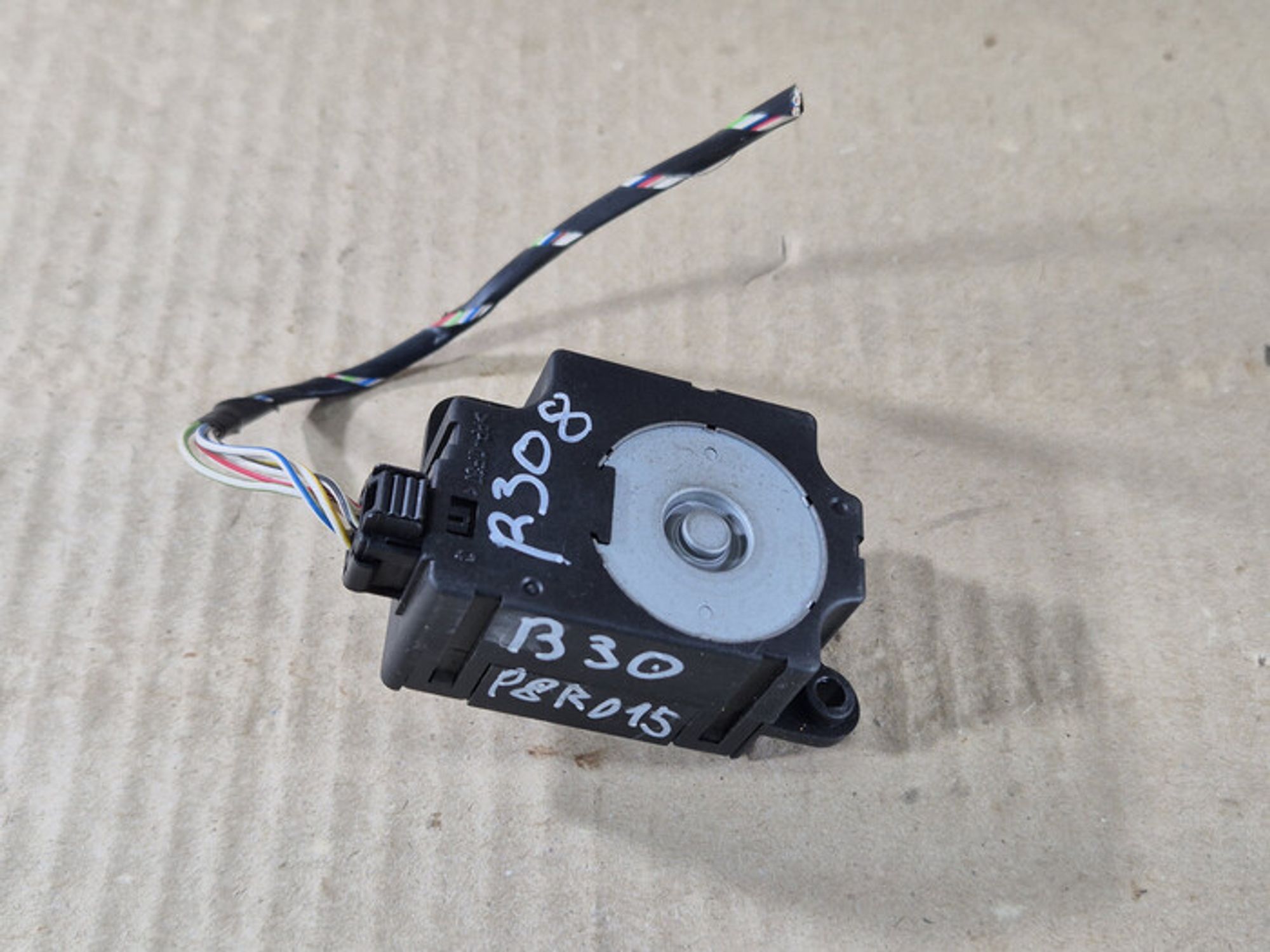 https://ycs.partsauto.market/partsauto-images/thmbs/78ee0fb3787e2dce013ed29fc8a1120c/46d24d2835b2d93b658897be21e56890/9b4c0f07cdee75e8bf3eaa321490d2a2.jpg