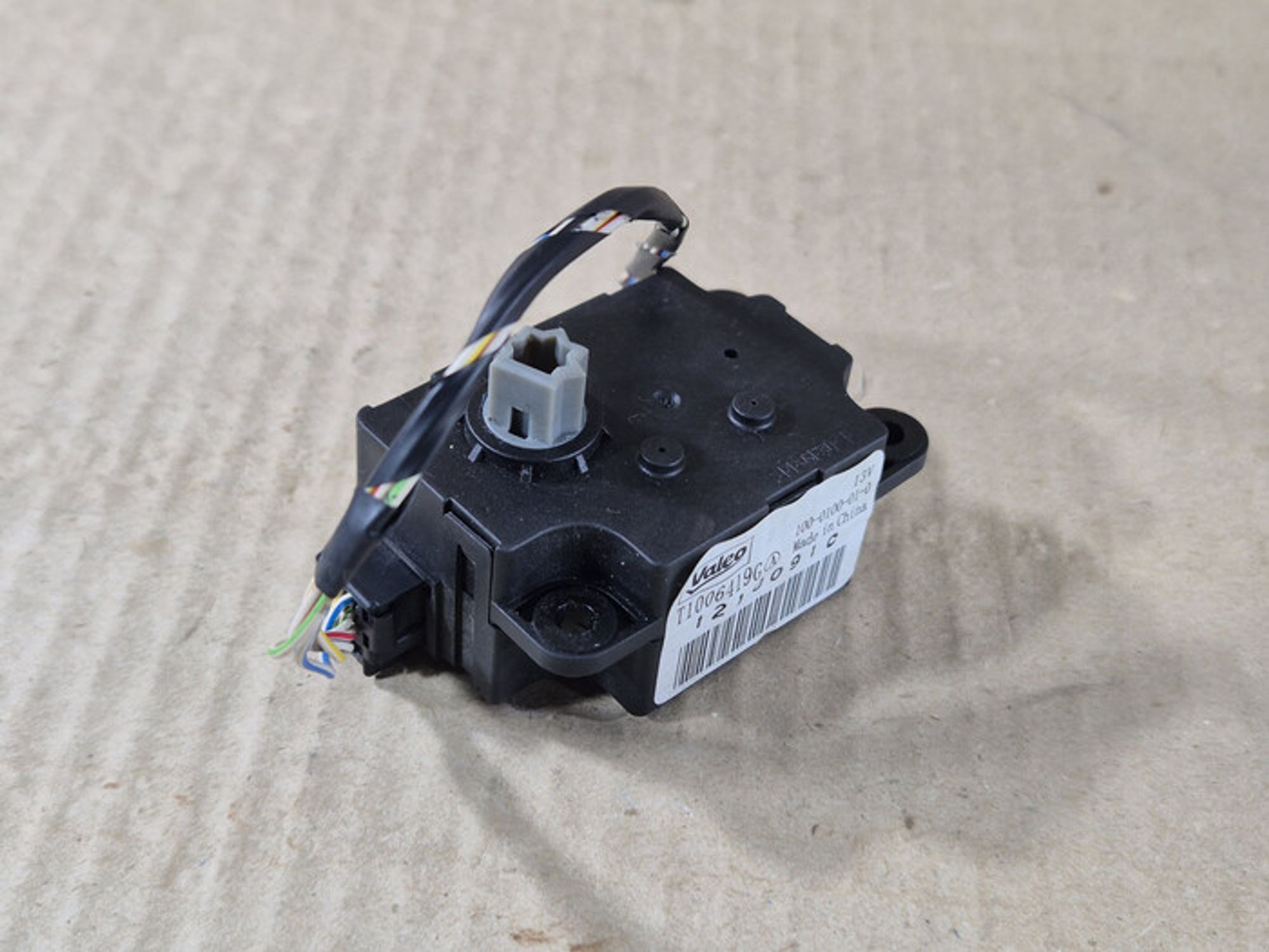 https://ycs.partsauto.market/partsauto-images/thmbs/78ee0fb3787e2dce013ed29fc8a1120c/46d24d2835b2d93b658897be21e56890/cf0b3fd52846a3829e0270e7a9704e32.jpg