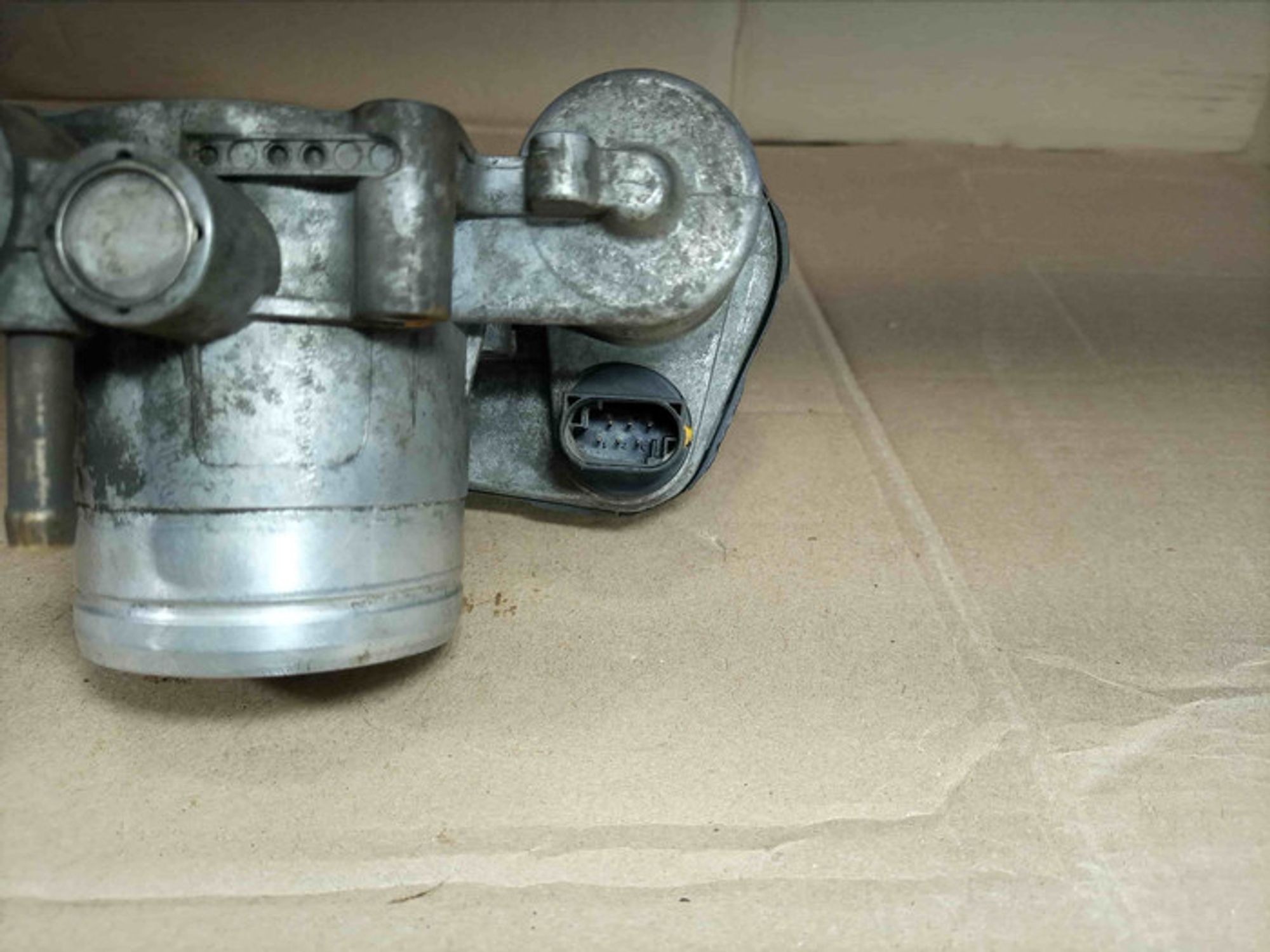 https://ycs.partsauto.market/partsauto-images/thmbs/78ee0fb3787e2dce013ed29fc8a1120c/47c3fa39f8d635b1b93e2a9e811ae2a4/8a76e4dbe9c3e295815d5bf3c9cc3dca.jpg