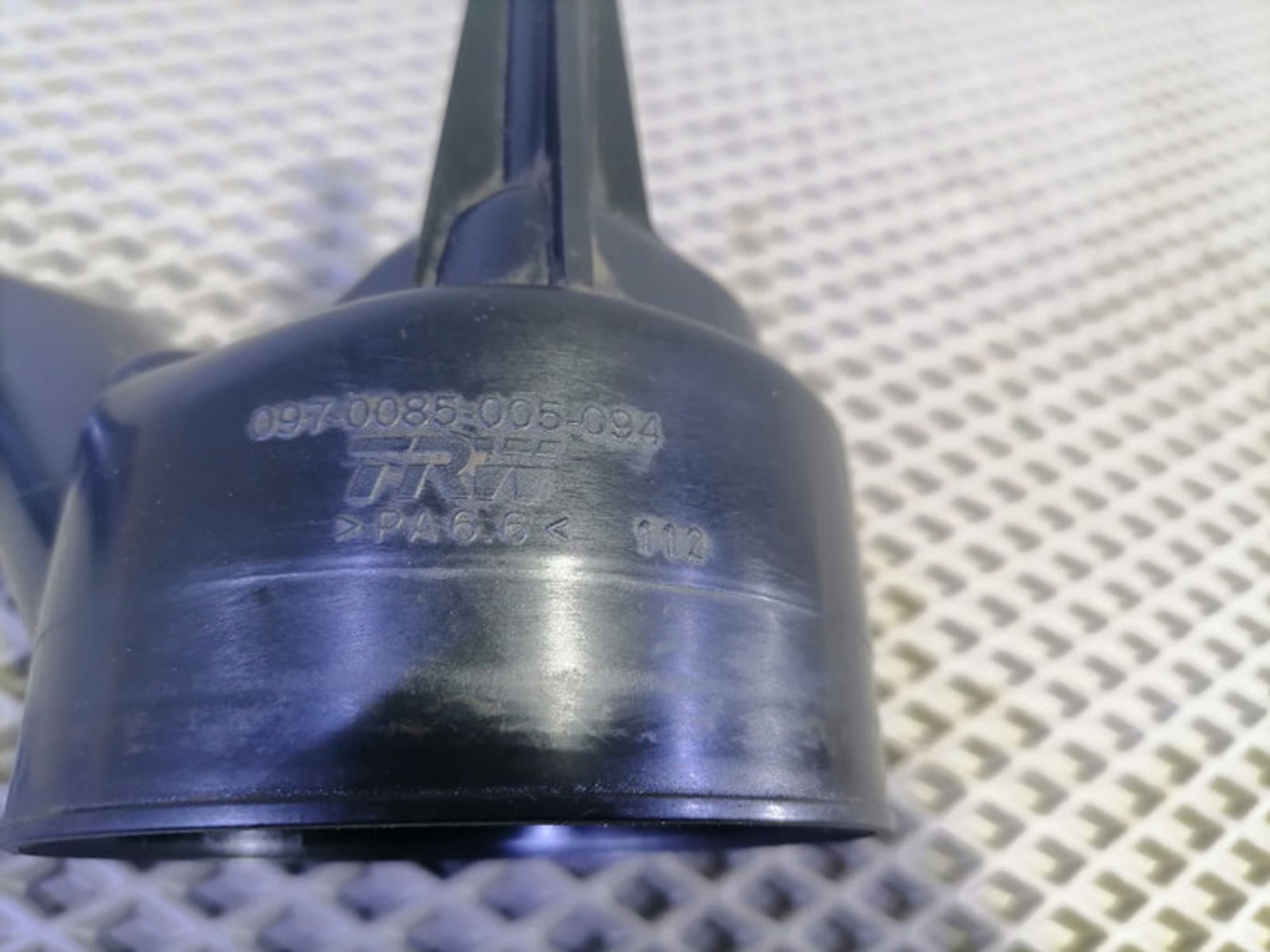 https://ycs.partsauto.market/partsauto-images/thmbs/78ee0fb3787e2dce013ed29fc8a1120c/47c45f758b2bf60a65b23af921da882a/9fc5e61ba9d5c40e2a4379f81a9556ae.jpg