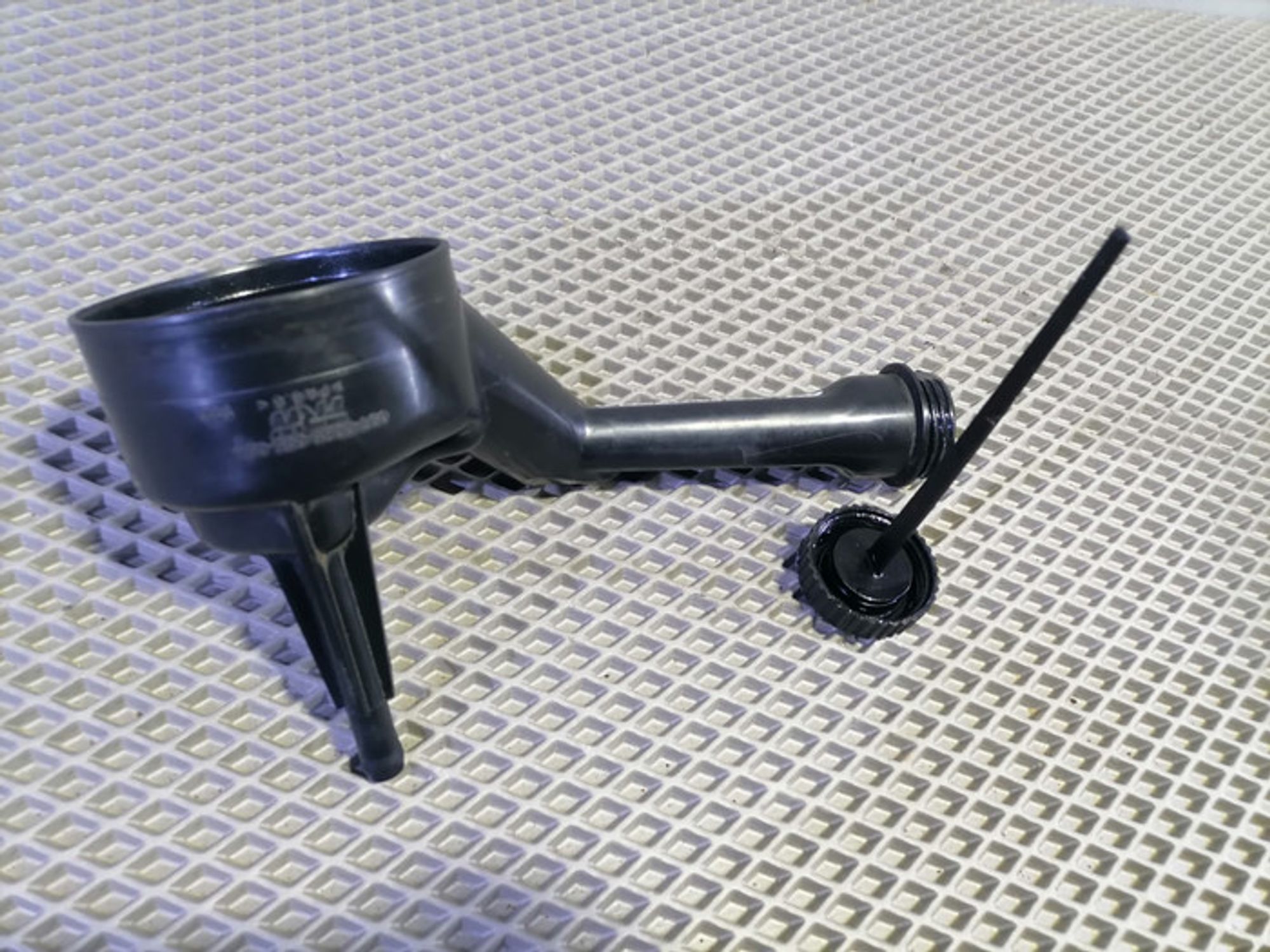 https://ycs.partsauto.market/partsauto-images/thmbs/78ee0fb3787e2dce013ed29fc8a1120c/47c45f758b2bf60a65b23af921da882a/b18c400fb8d17ce855e98c890b495752.jpg