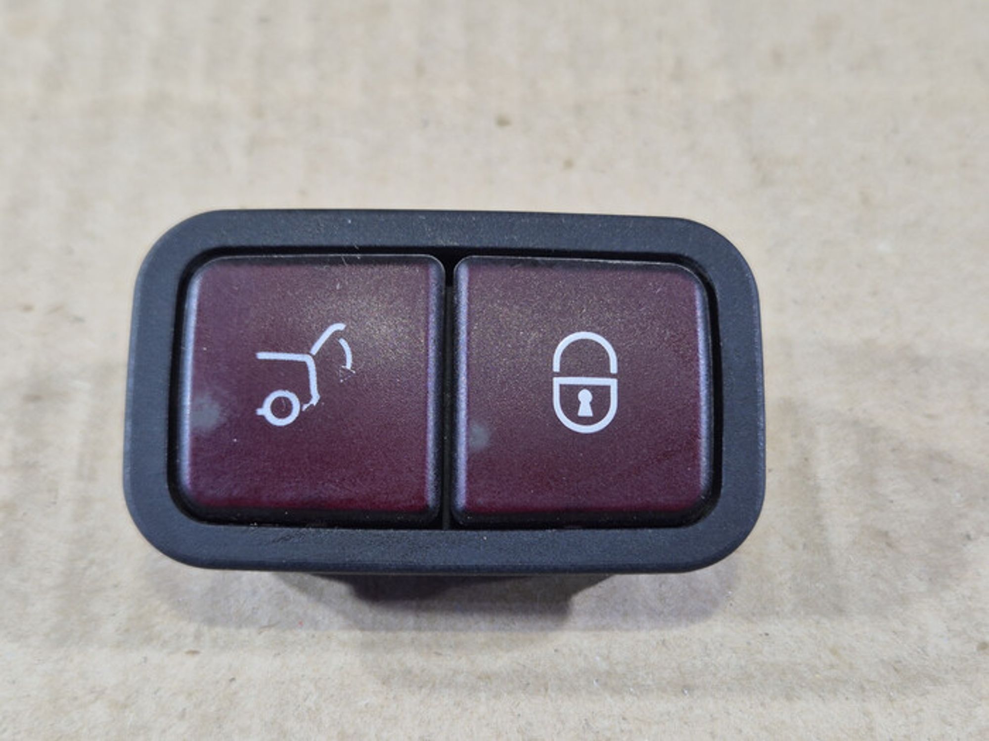 https://ycs.partsauto.market/partsauto-images/thmbs/78ee0fb3787e2dce013ed29fc8a1120c/4921424a9b2ef41090a09d1e5a438660/4708b66cc4e1b3d5e62bed72db59b8fc.jpg