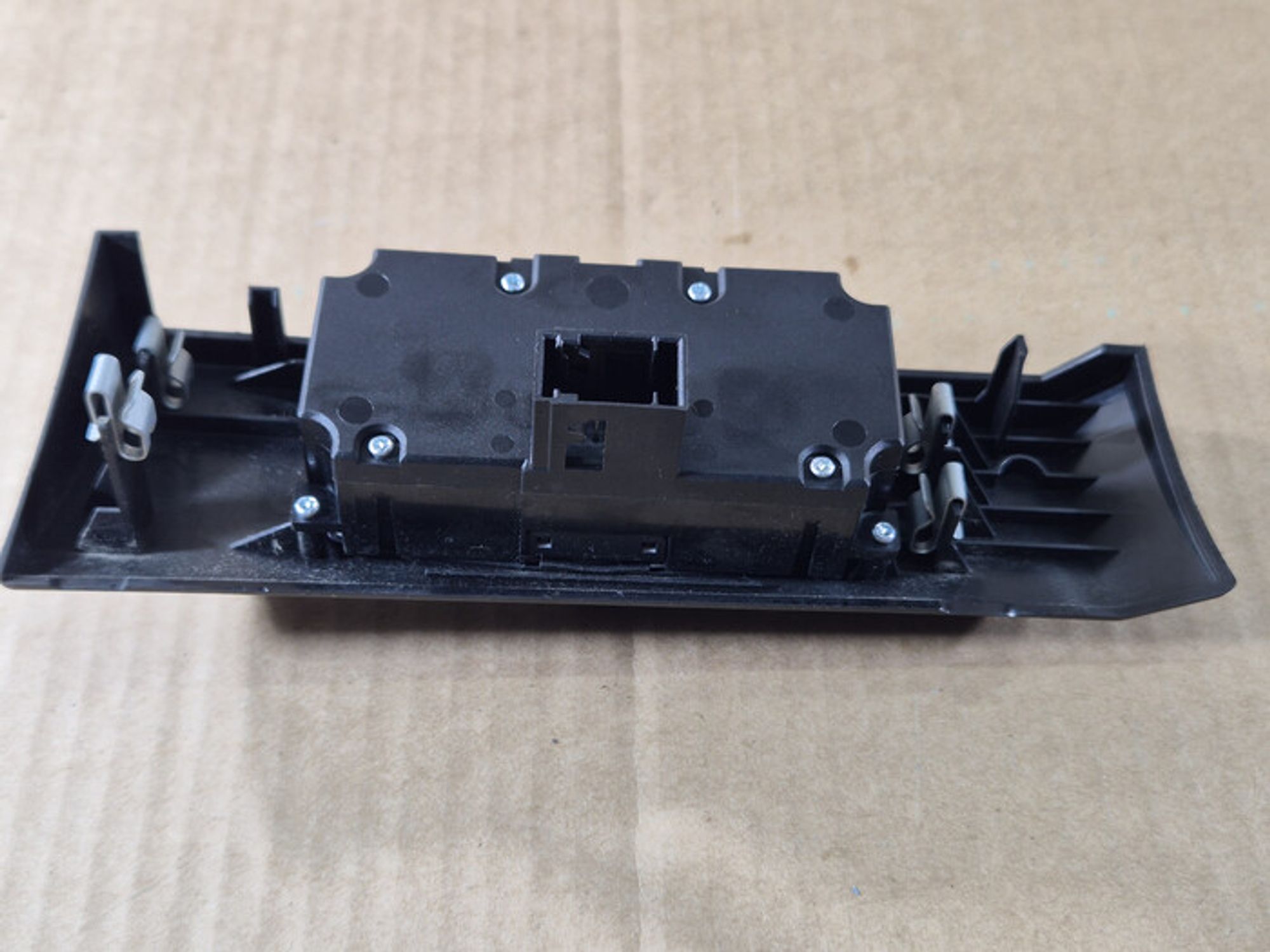 https://ycs.partsauto.market/partsauto-images/thmbs/78ee0fb3787e2dce013ed29fc8a1120c/4a6f2f24ffd55b32537a19d4081abece/2dfed97b198249eda5d1e47e17d00b09.jpg