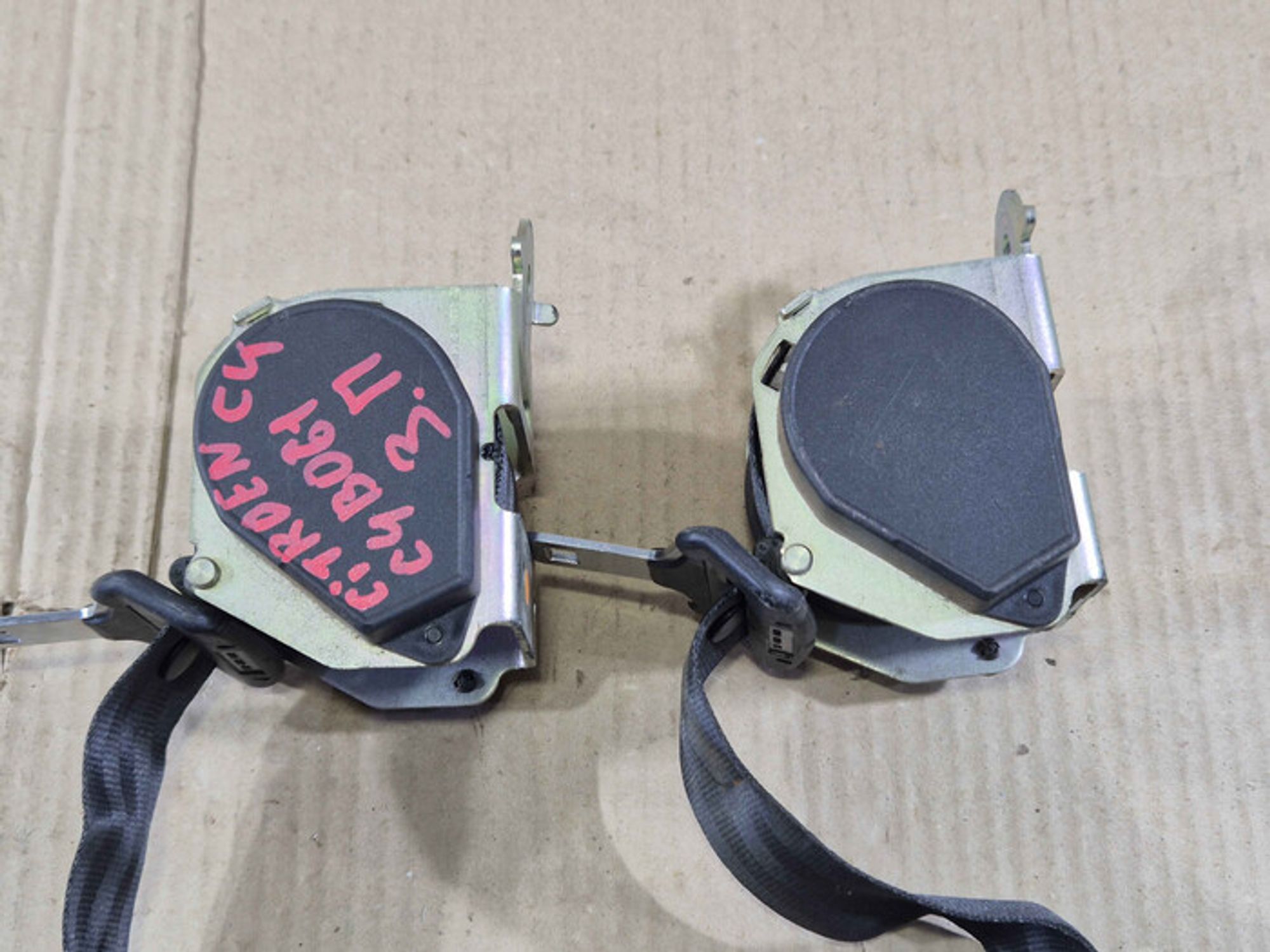 https://ycs.partsauto.market/partsauto-images/thmbs/78ee0fb3787e2dce013ed29fc8a1120c/4add716838ec3e271138e3e5c488a86f/f16e145d060dfe08dd00c51b29a5eeaa.jpg