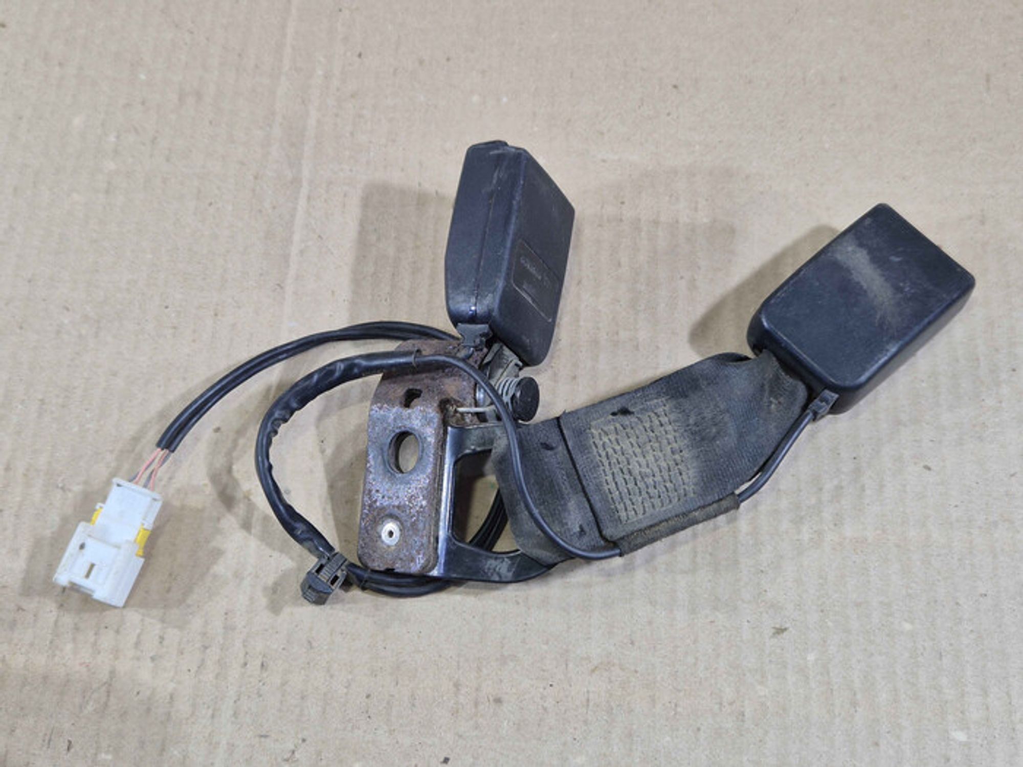 https://ycs.partsauto.market/partsauto-images/thmbs/78ee0fb3787e2dce013ed29fc8a1120c/4add716838ec3e271138e3e5c488a86f/f55dd3e2026fa4cabfbe4f2d4af8bdad.jpg