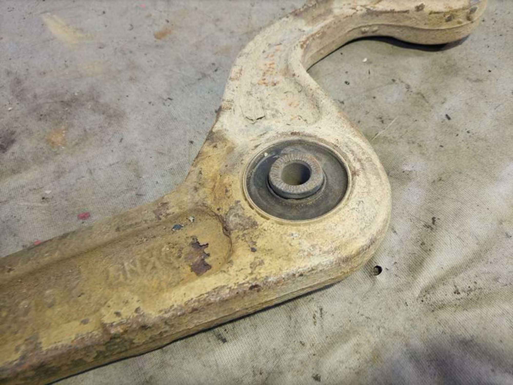 https://ycs.partsauto.market/partsauto-images/thmbs/78ee0fb3787e2dce013ed29fc8a1120c/4b03507e558fa6a1ad065e5cbe8dbe07/9e19180ece8917e2e69ab2f769581446.jpg