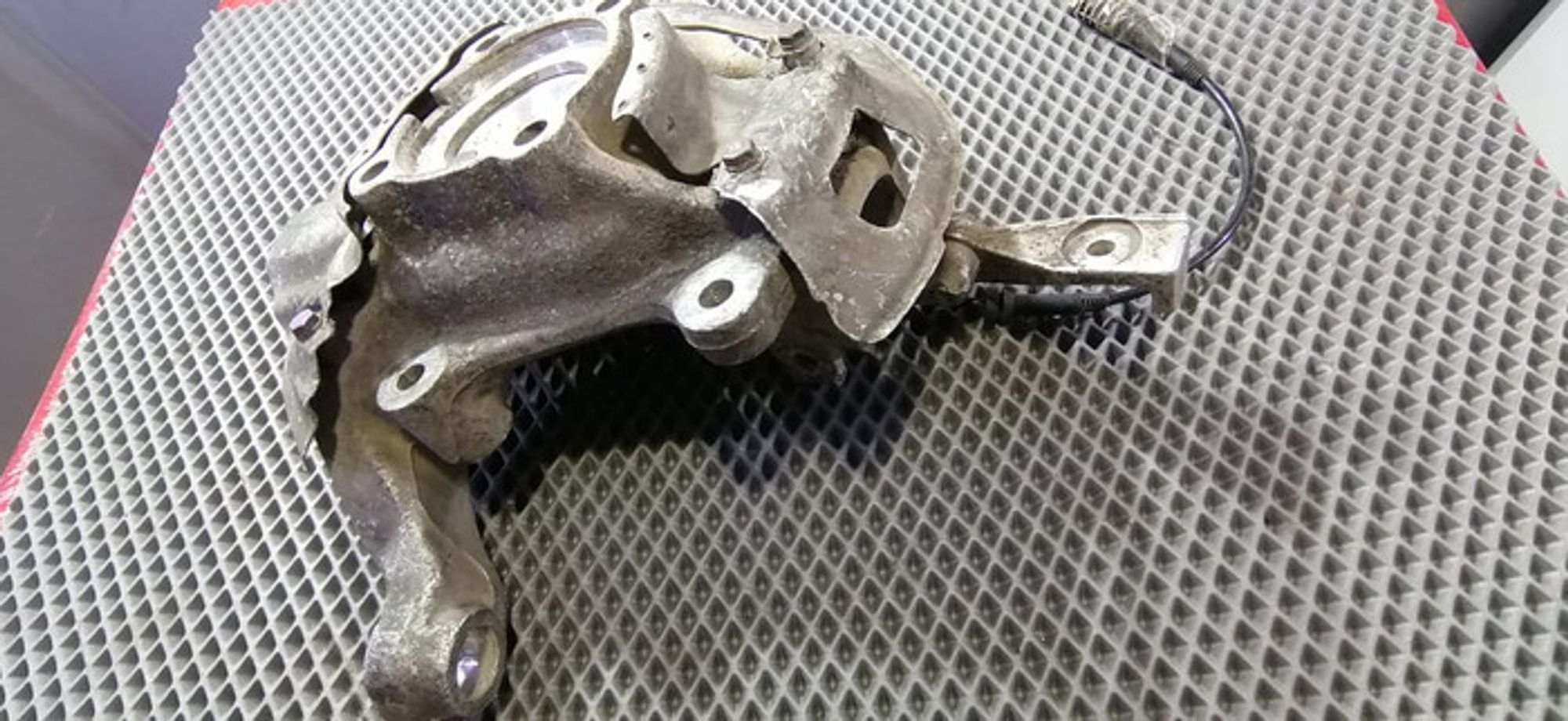 https://ycs.partsauto.market/partsauto-images/thmbs/78ee0fb3787e2dce013ed29fc8a1120c/4bc4d5451adf92efdc41839d4fa8c3f0/ca845a104232ee1b4d1d342ea48481ec.jpg