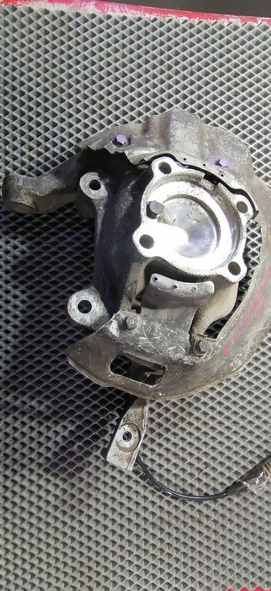 https://ycs.partsauto.market/partsauto-images/thmbs/78ee0fb3787e2dce013ed29fc8a1120c/4bc4d5451adf92efdc41839d4fa8c3f0/f80d120476e1206b7ba517c4e67eb3c2.jpg