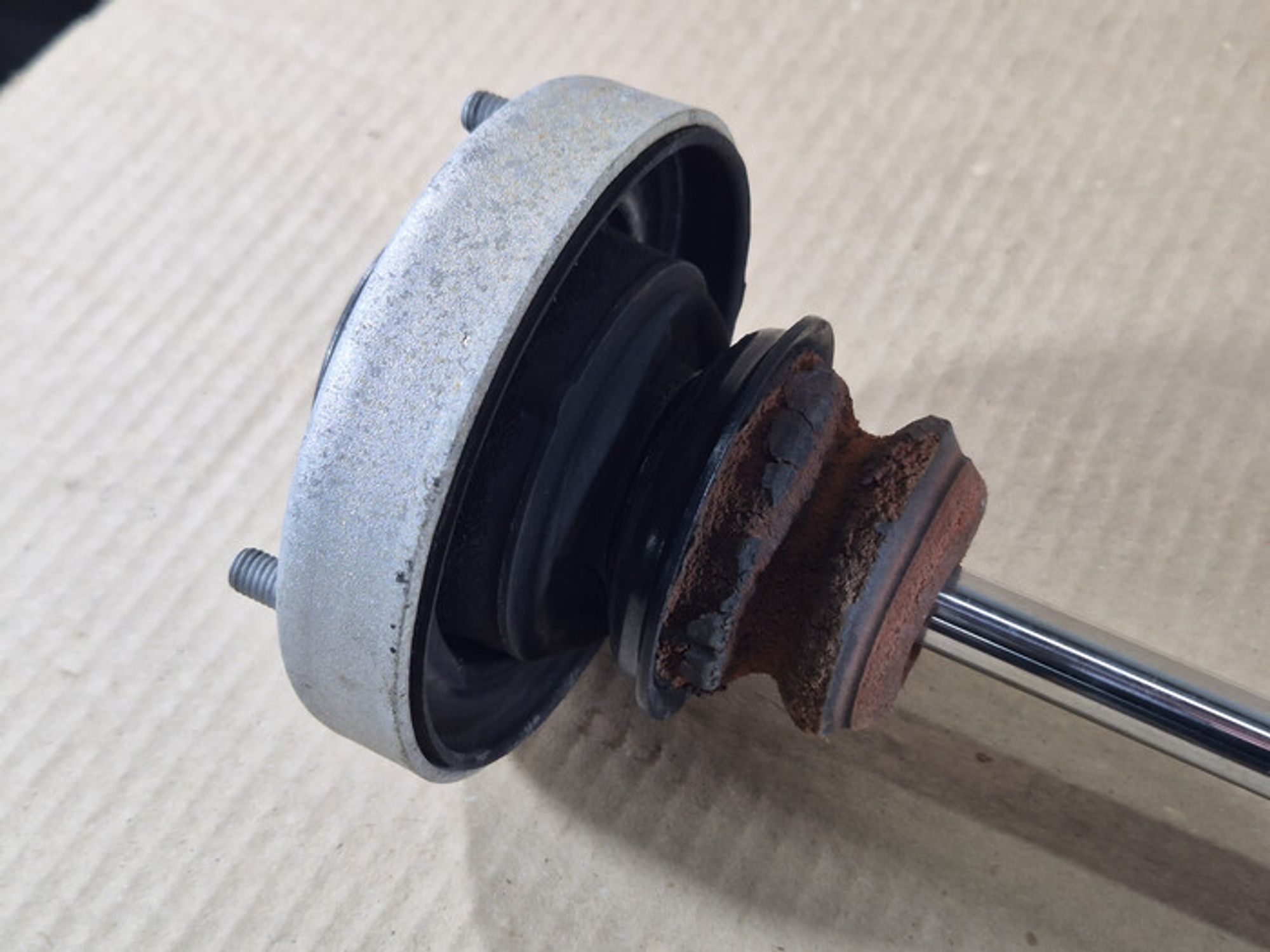 https://ycs.partsauto.market/partsauto-images/thmbs/78ee0fb3787e2dce013ed29fc8a1120c/4c96de31419f7033d63be7ec5856bffb/c3a9cd1303ca333436c6c7152daabe26.jpg
