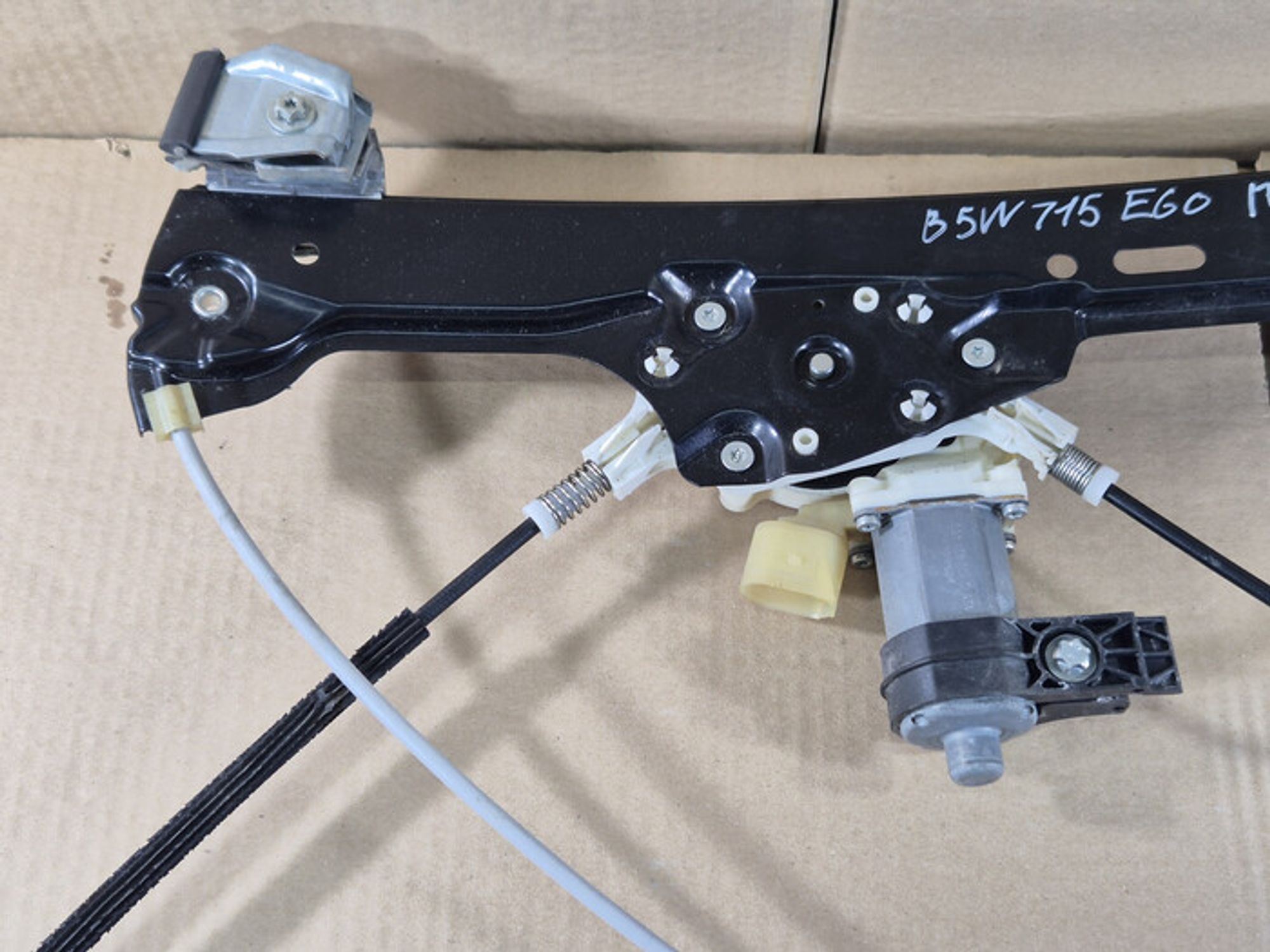 https://ycs.partsauto.market/partsauto-images/thmbs/78ee0fb3787e2dce013ed29fc8a1120c/4c9da3119a10cffd18215c0b0c019d2c/52e798b01e4f6407a0cd9528728cce34.jpg