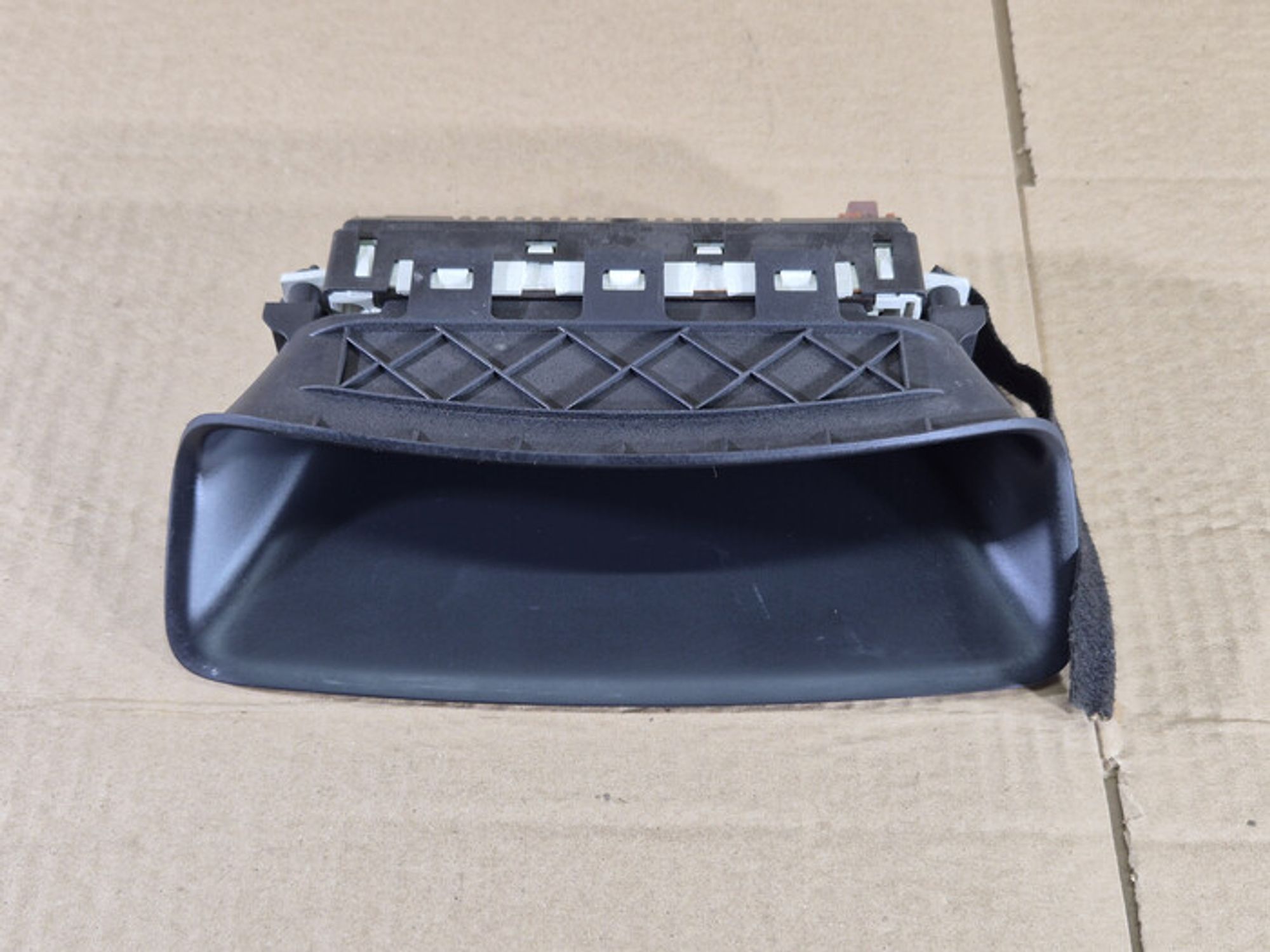 https://ycs.partsauto.market/partsauto-images/thmbs/78ee0fb3787e2dce013ed29fc8a1120c/4db8fe1910936200ab2b467d898cb659/0b6fac5f9d534c4aea1469fff45fc17b.jpg