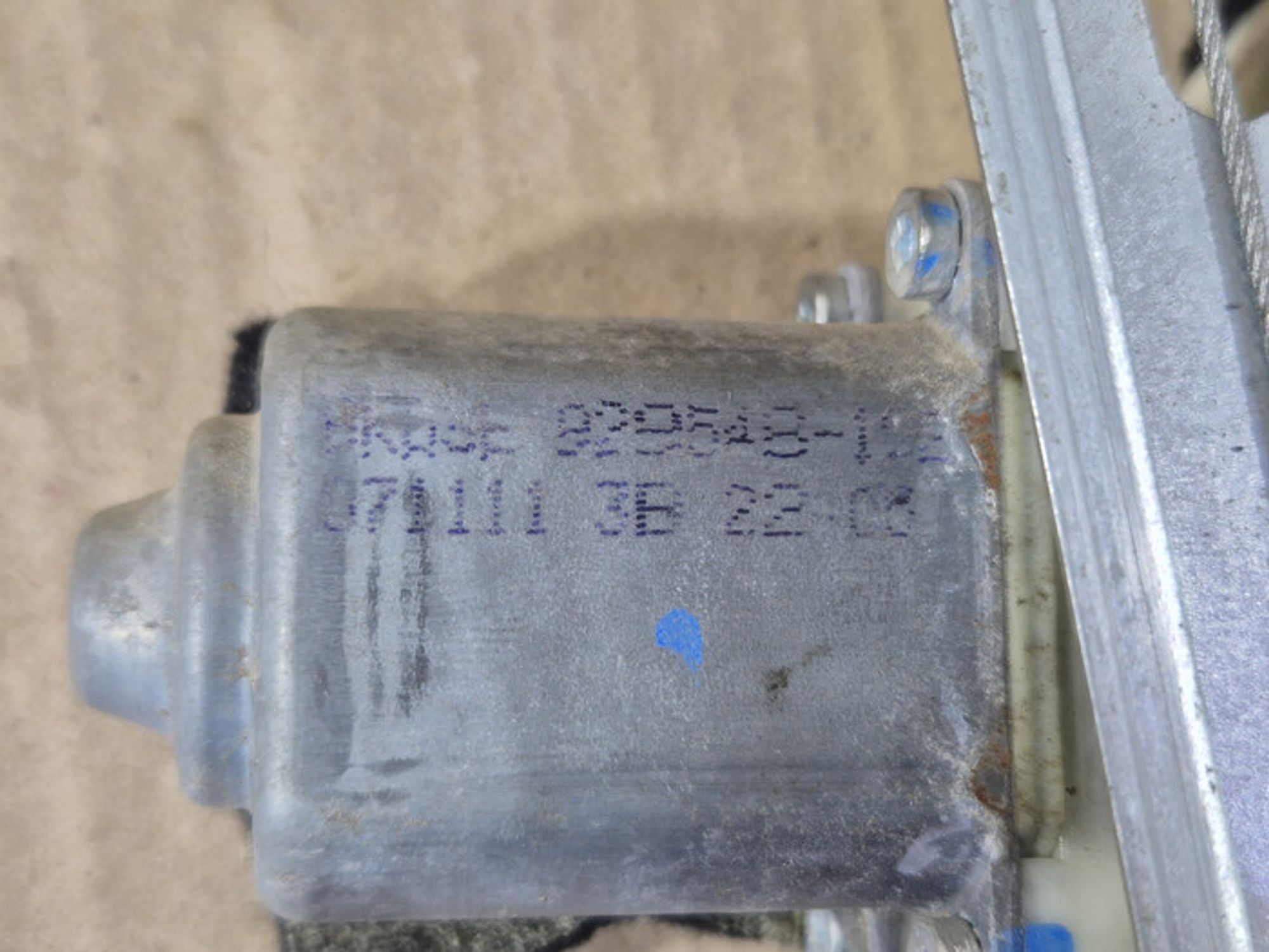 https://ycs.partsauto.market/partsauto-images/thmbs/78ee0fb3787e2dce013ed29fc8a1120c/51794b03a8f857ea6a1dfb0395ca13f7/d81824c36b4bcec182528d2828280362.jpg