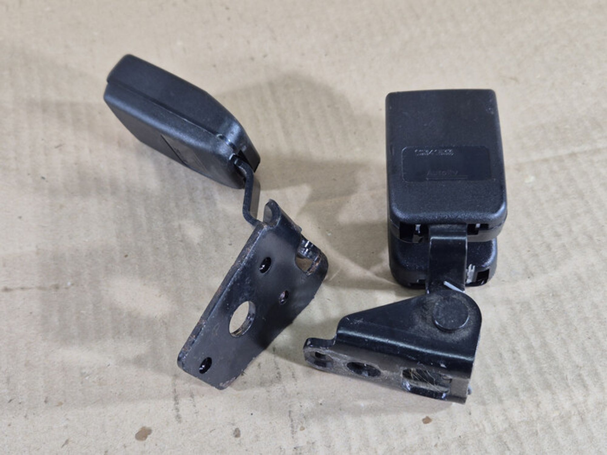 https://ycs.partsauto.market/partsauto-images/thmbs/78ee0fb3787e2dce013ed29fc8a1120c/51e2f3239729bda5aecc146a200de5f0/98252b2f6ea28b35c15dcbd5fb958d1e.jpg