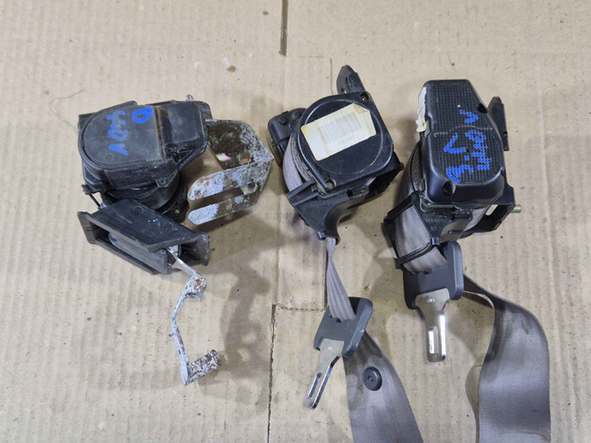 https://ycs.partsauto.market/partsauto-images/thmbs/78ee0fb3787e2dce013ed29fc8a1120c/5393da2fc7f501b15f16ab12ce799fc6/626c6af20e7b1e2677c85197982dfe0b.jpg