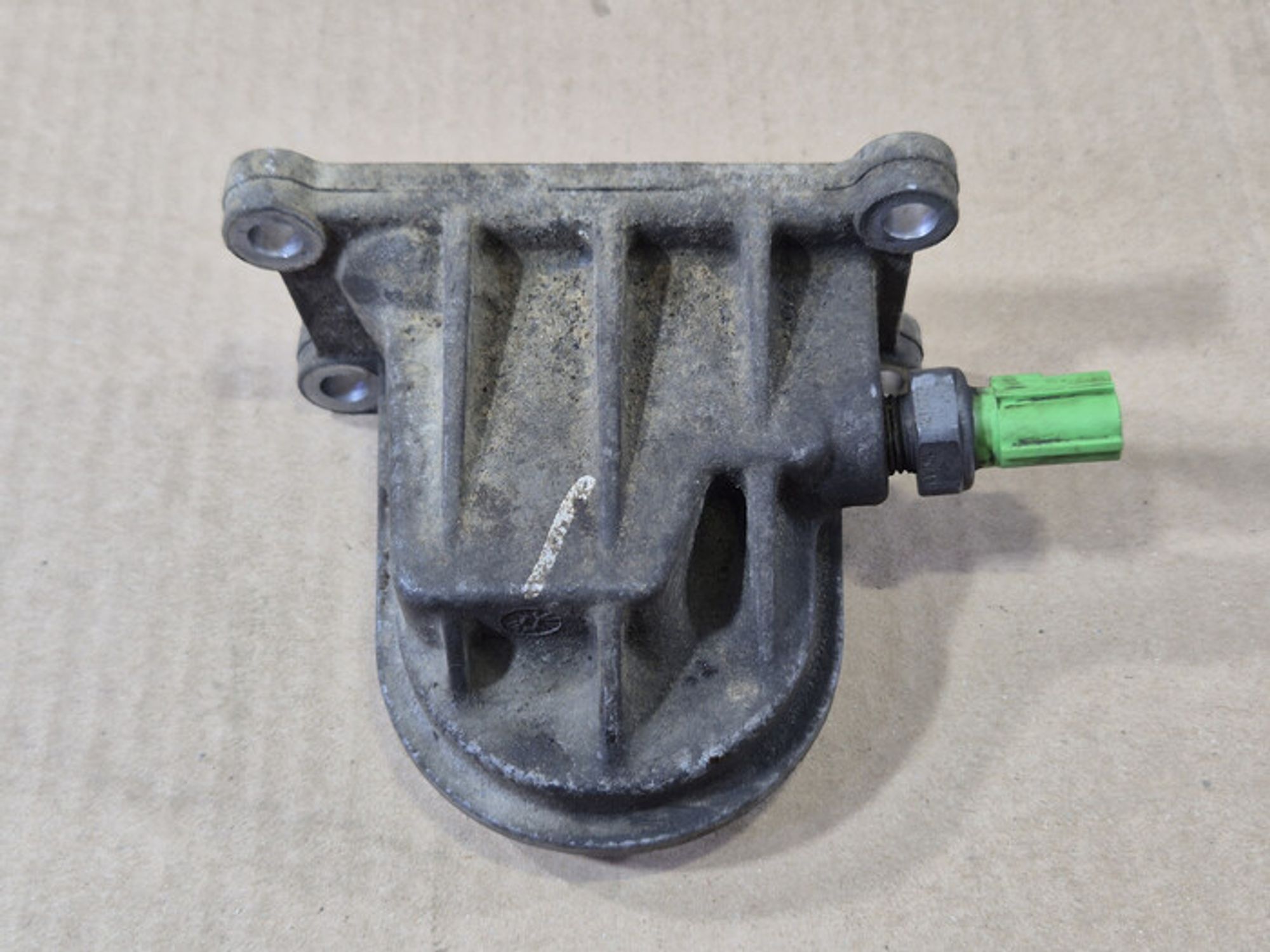 https://ycs.partsauto.market/partsauto-images/thmbs/78ee0fb3787e2dce013ed29fc8a1120c/53d24f97866c4dc700c49ceaadc5772a/6568d926c9a58a97da42db741af8a487.jpg
