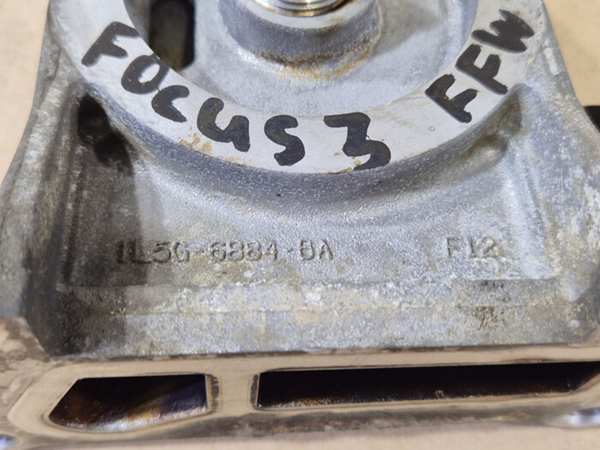 https://ycs.partsauto.market/partsauto-images/thmbs/78ee0fb3787e2dce013ed29fc8a1120c/53d24f97866c4dc700c49ceaadc5772a/6625cad2b0daa7294a3ab358224e50ea.jpg