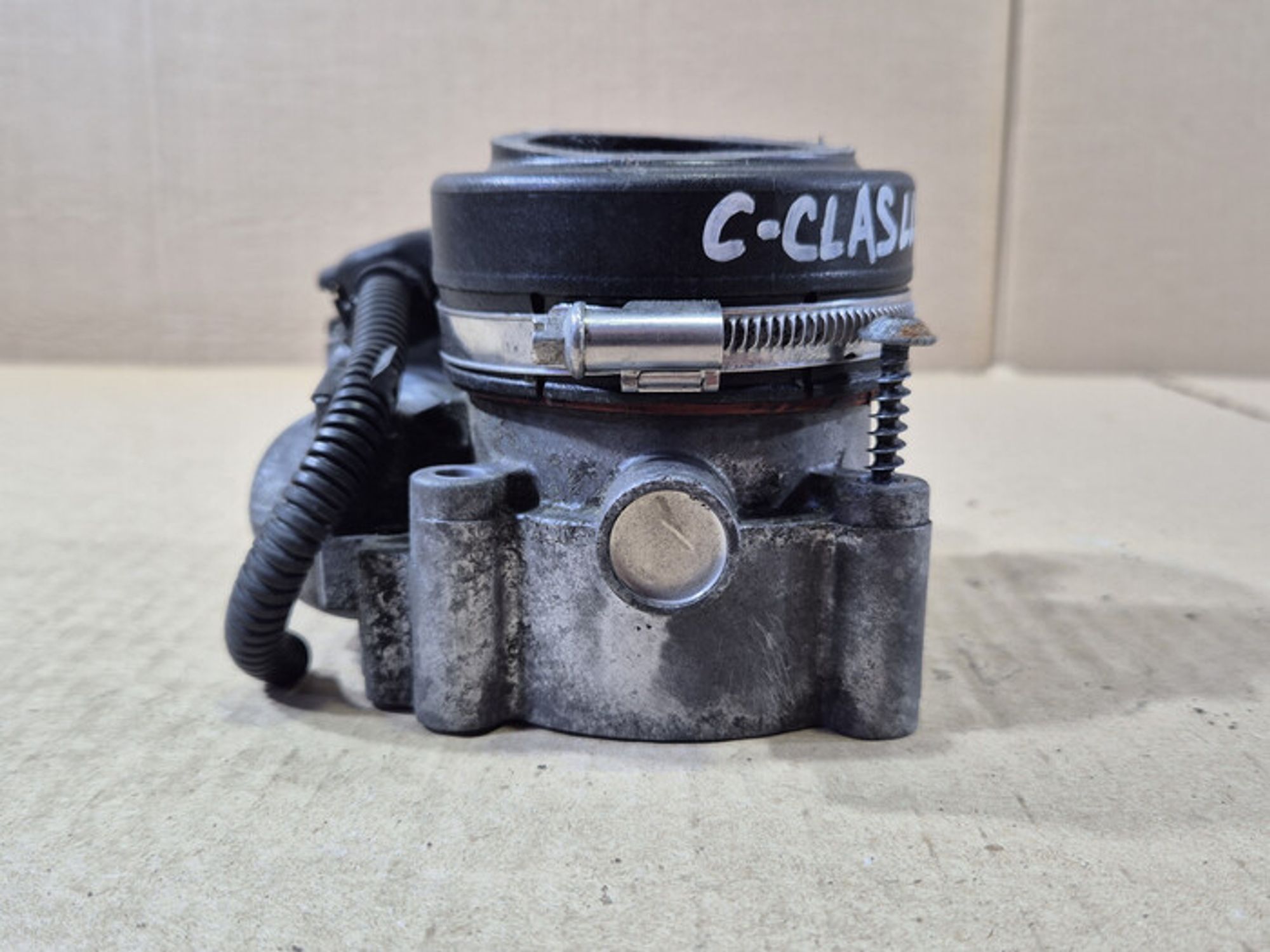 https://ycs.partsauto.market/partsauto-images/thmbs/78ee0fb3787e2dce013ed29fc8a1120c/54942b5127626c9f2e031c50a97755e8/7de0dbdd6975d271d2b052029774368e.jpg