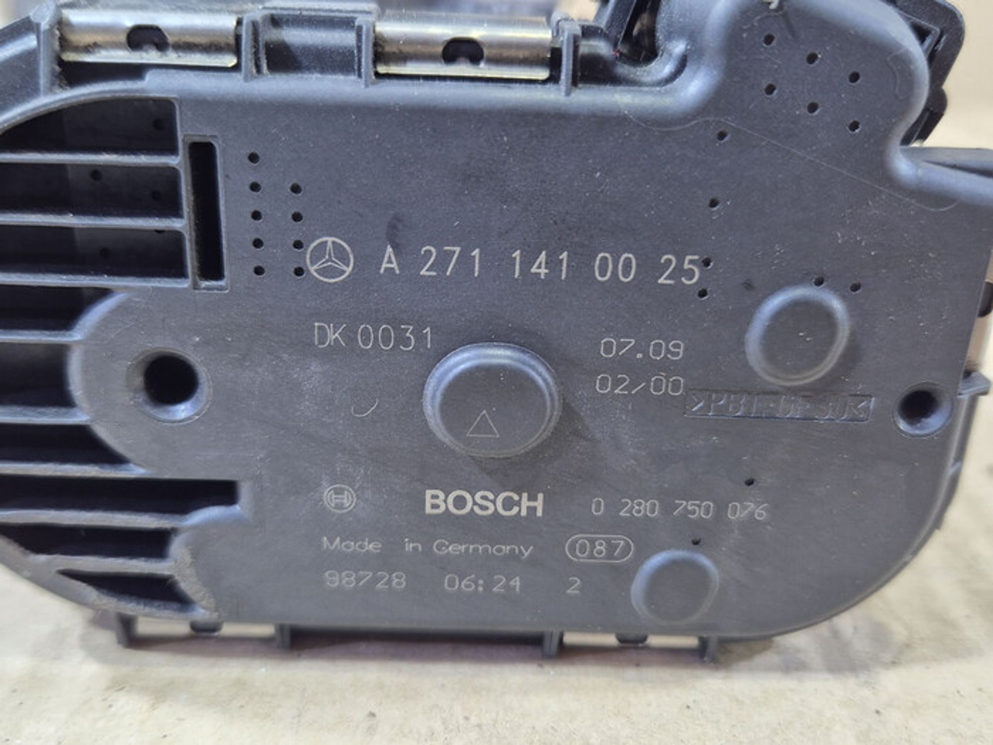 https://ycs.partsauto.market/partsauto-images/thmbs/78ee0fb3787e2dce013ed29fc8a1120c/54942b5127626c9f2e031c50a97755e8/addfe0c28114a38a46ac01f622b2b544.jpg
