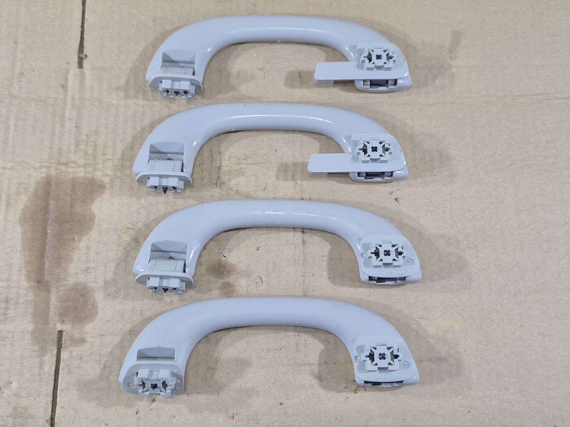 https://ycs.partsauto.market/partsauto-images/thmbs/78ee0fb3787e2dce013ed29fc8a1120c/585080903e4cb43041441a57338345b1/1f65e646bac56894a7b978f9c61e7e33.jpg