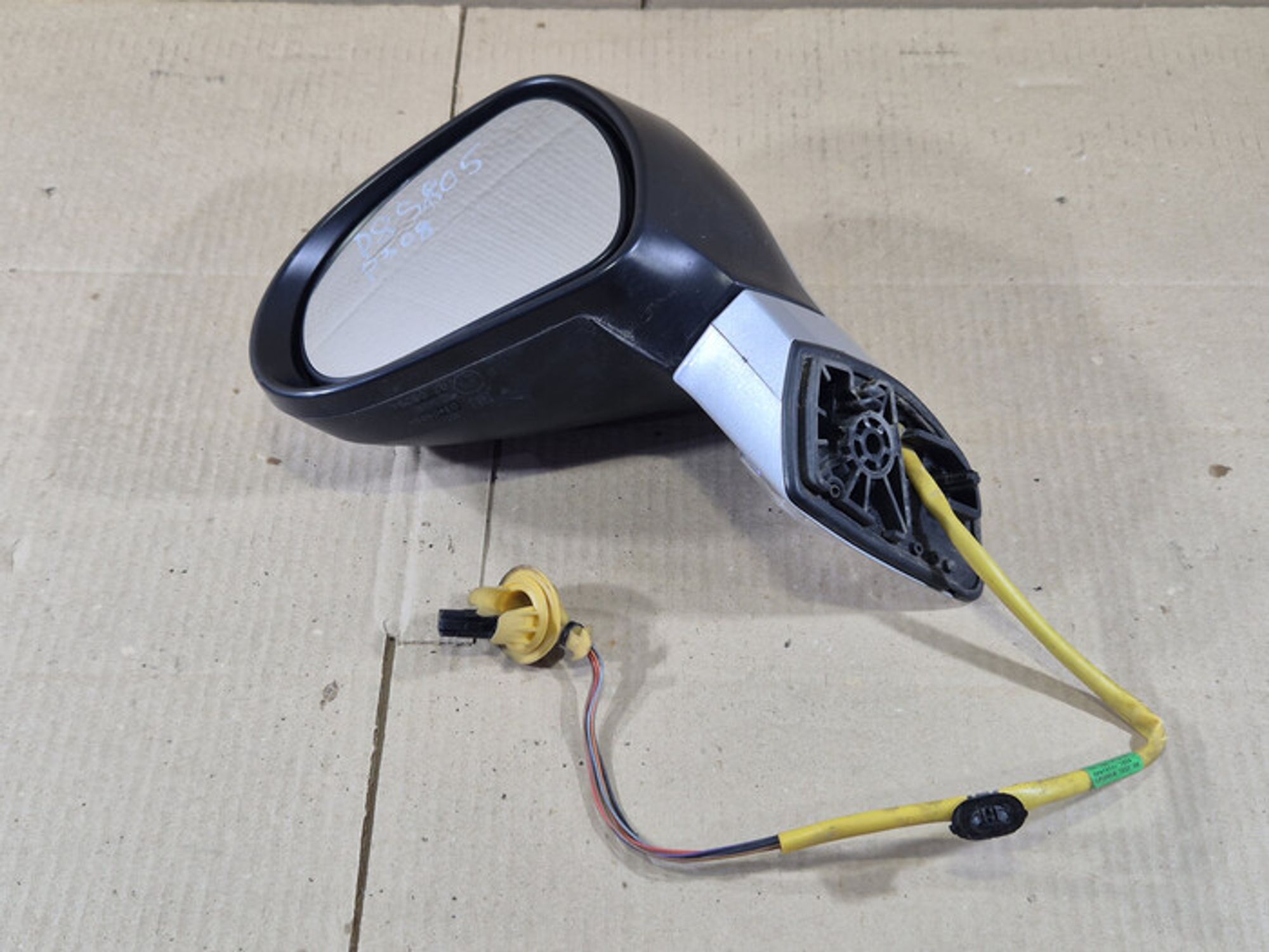 https://ycs.partsauto.market/partsauto-images/thmbs/78ee0fb3787e2dce013ed29fc8a1120c/59dd9a935d0dbaf2a125355dcef4f818/609b56490bd68852f717cd93a876dbb4.jpg