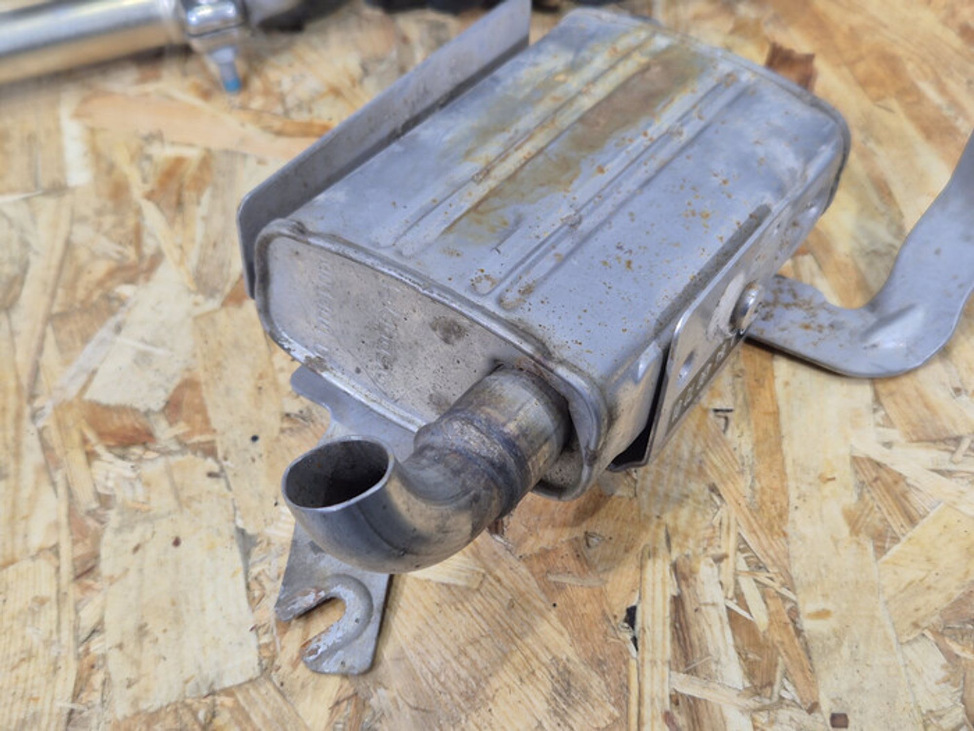 https://ycs.partsauto.market/partsauto-images/thmbs/78ee0fb3787e2dce013ed29fc8a1120c/5cf26bbf74db1a705af225076fd978d9/3806f33fdd18615d8d38893c5820dbb2.jpg