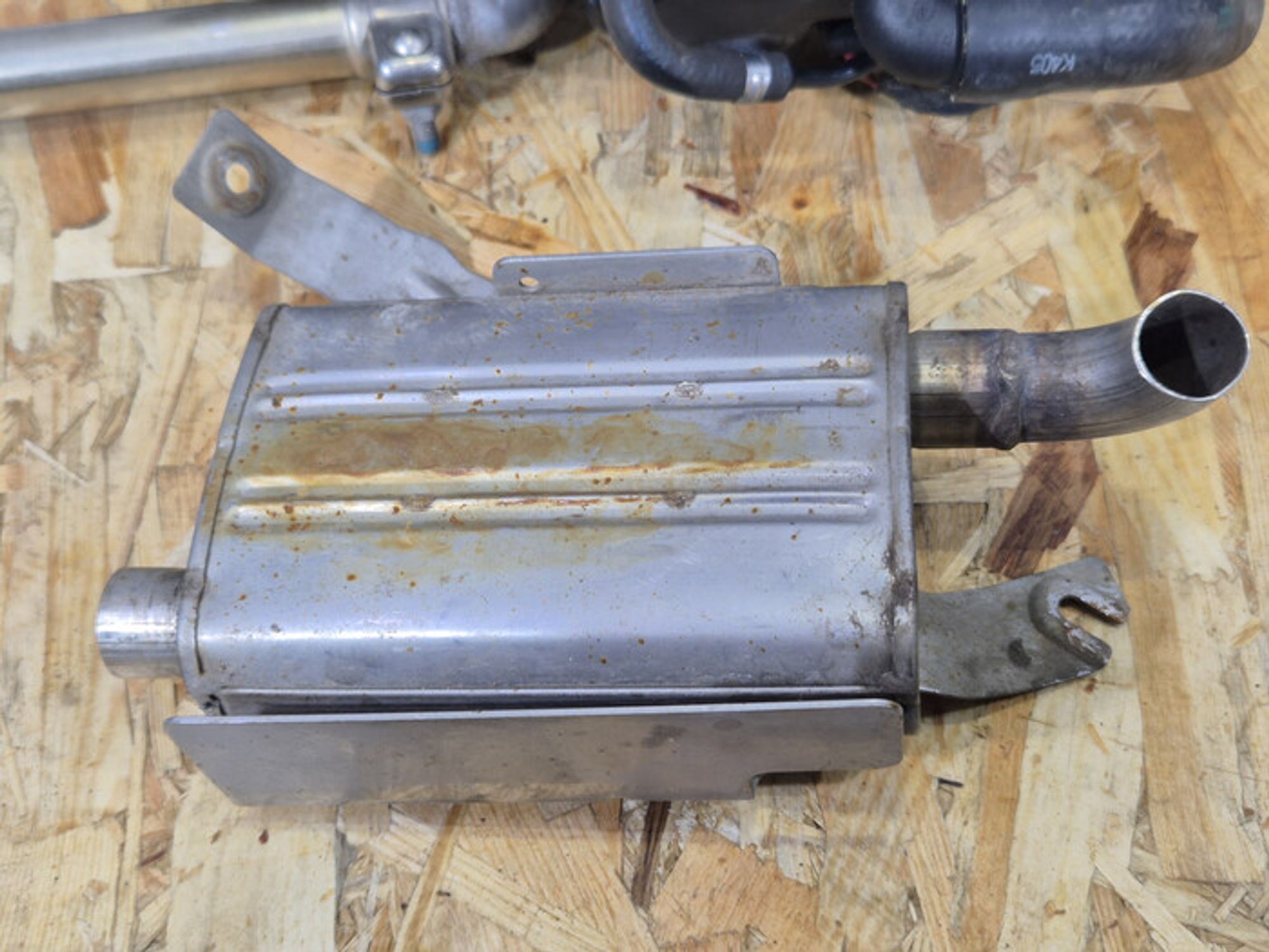 https://ycs.partsauto.market/partsauto-images/thmbs/78ee0fb3787e2dce013ed29fc8a1120c/5cf26bbf74db1a705af225076fd978d9/d2dcf8acef7f0cfe47fe0f3a156bff62.jpg