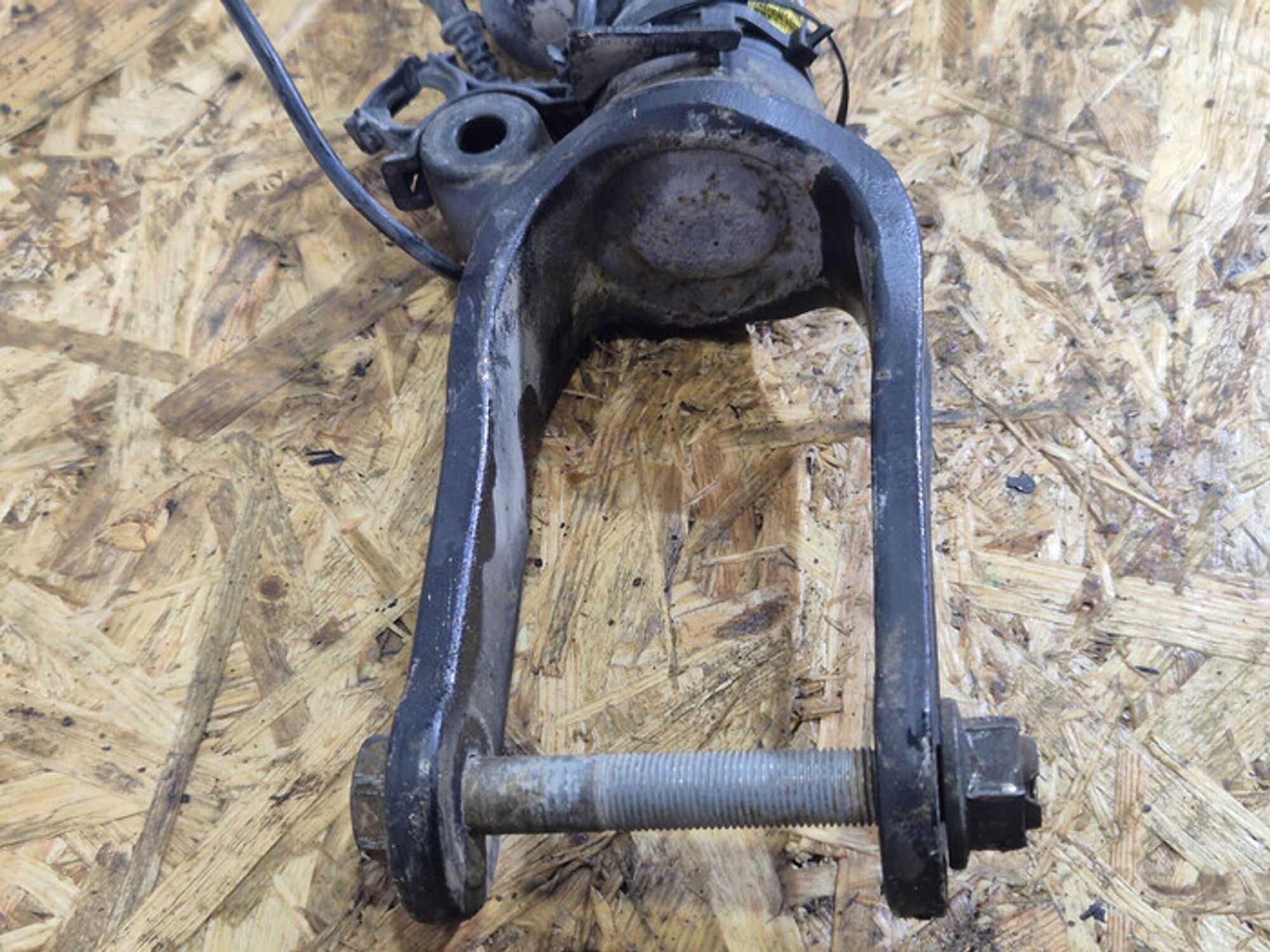 https://ycs.partsauto.market/partsauto-images/thmbs/78ee0fb3787e2dce013ed29fc8a1120c/5d36057403b6e3f8415538a7bbf1eb8e/ee550f7b5b045d44b66c0816992631e1.jpg