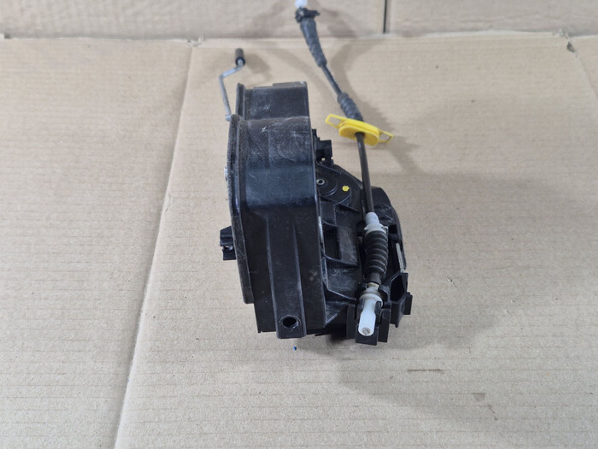 https://ycs.partsauto.market/partsauto-images/thmbs/78ee0fb3787e2dce013ed29fc8a1120c/5e0e18336bec1561864585bf6b6a6ad1/1591cb38dba187815dd290413a600230.jpg