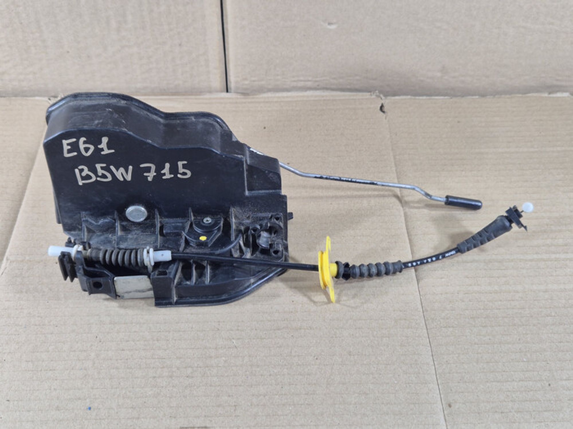https://ycs.partsauto.market/partsauto-images/thmbs/78ee0fb3787e2dce013ed29fc8a1120c/5e0e18336bec1561864585bf6b6a6ad1/68c8afe684cb95fcd78718a03c35a80c.jpg