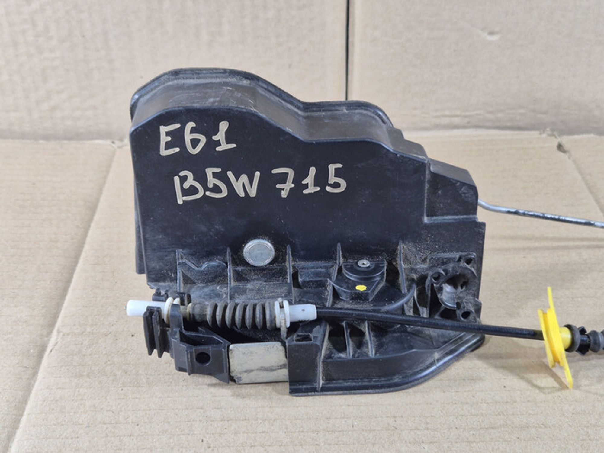 https://ycs.partsauto.market/partsauto-images/thmbs/78ee0fb3787e2dce013ed29fc8a1120c/5e0e18336bec1561864585bf6b6a6ad1/fd27c532676b5c2de0df3d1a9124eafb.jpg
