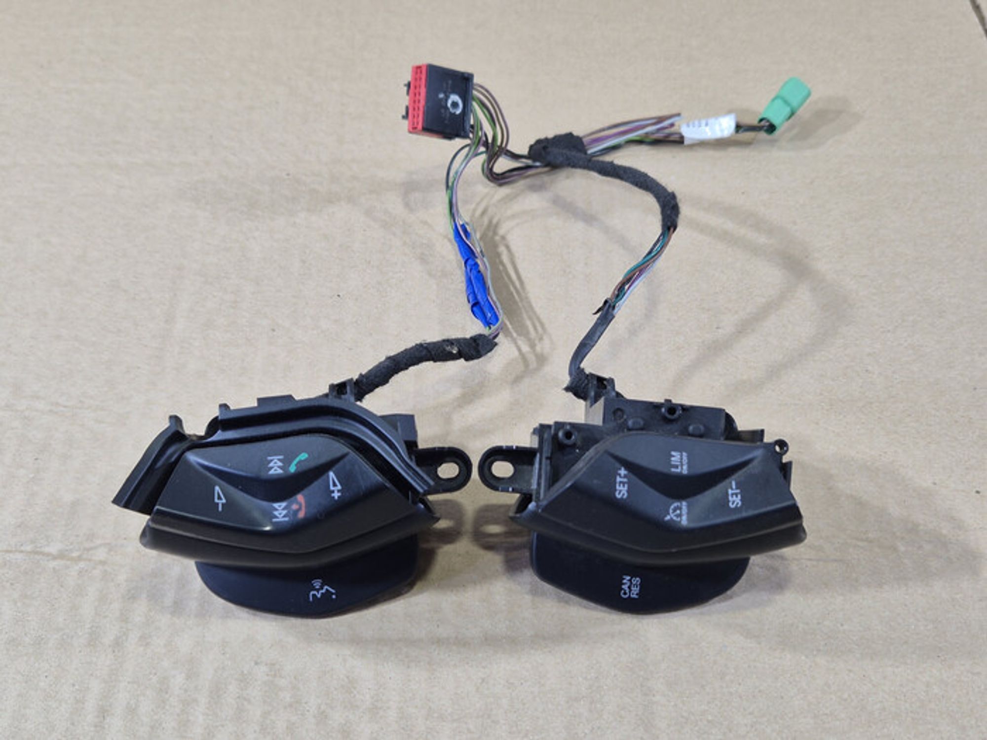https://ycs.partsauto.market/partsauto-images/thmbs/78ee0fb3787e2dce013ed29fc8a1120c/63883cd39b35467ab32acba2f8897487/54efb30866f609c2918f0a990e01535a.jpg