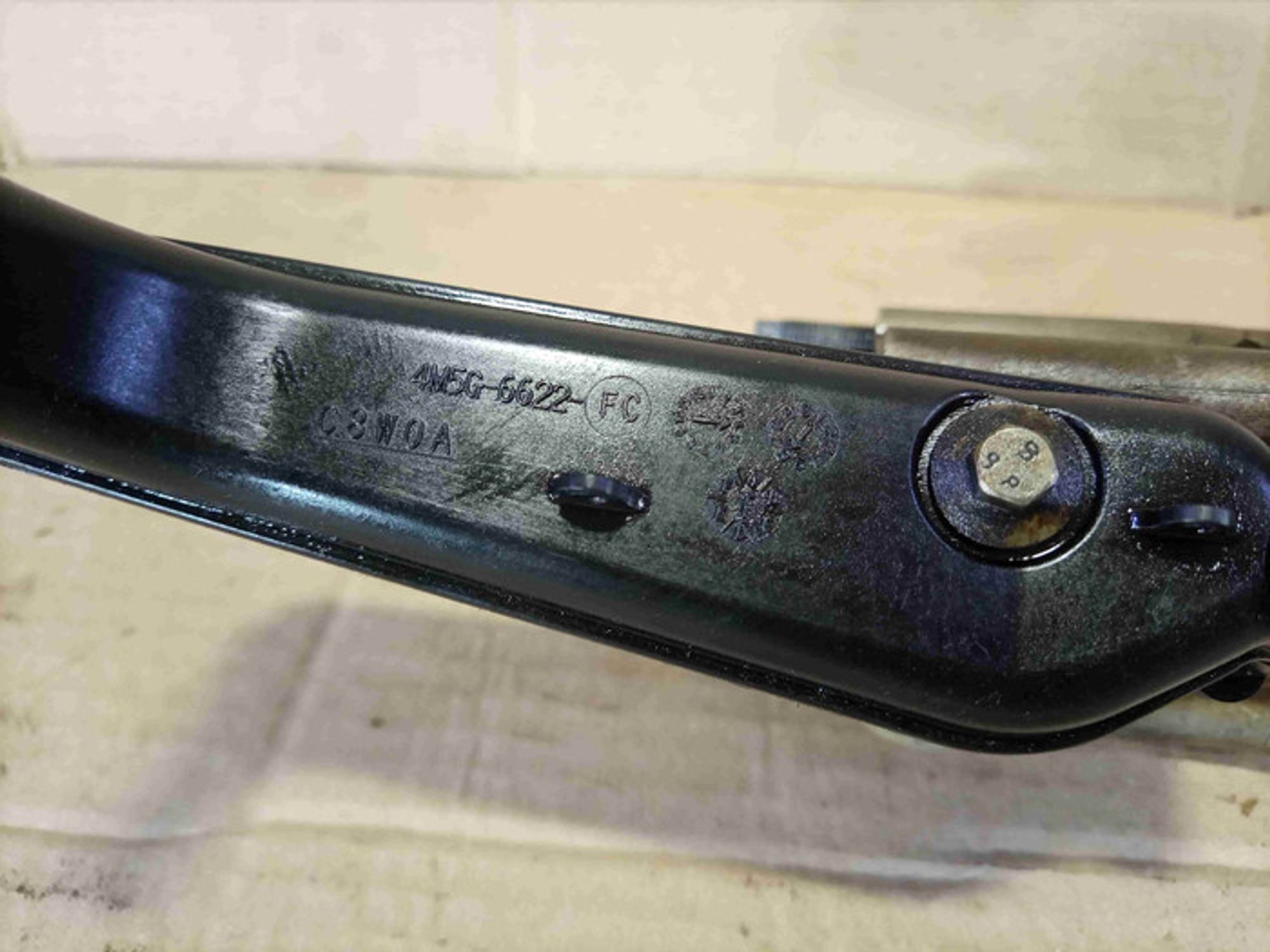 https://ycs.partsauto.market/partsauto-images/thmbs/78ee0fb3787e2dce013ed29fc8a1120c/6389bc7e04bbb3b1eec28c5527904bc3/df79234bdb2f0be6e97f853a0e860219.jpg