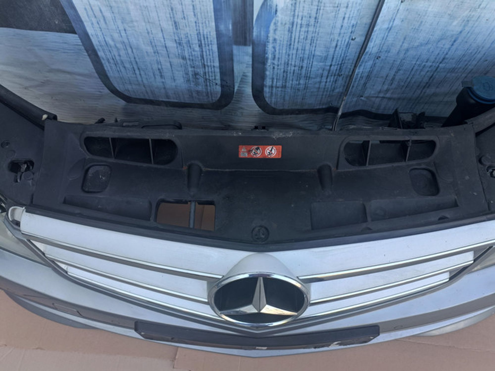 https://ycs.partsauto.market/partsauto-images/thmbs/78ee0fb3787e2dce013ed29fc8a1120c/64fff1a43f97124037756f47d2a29d19/995819723bebe47d9d69d24b642eaeb6.jpg