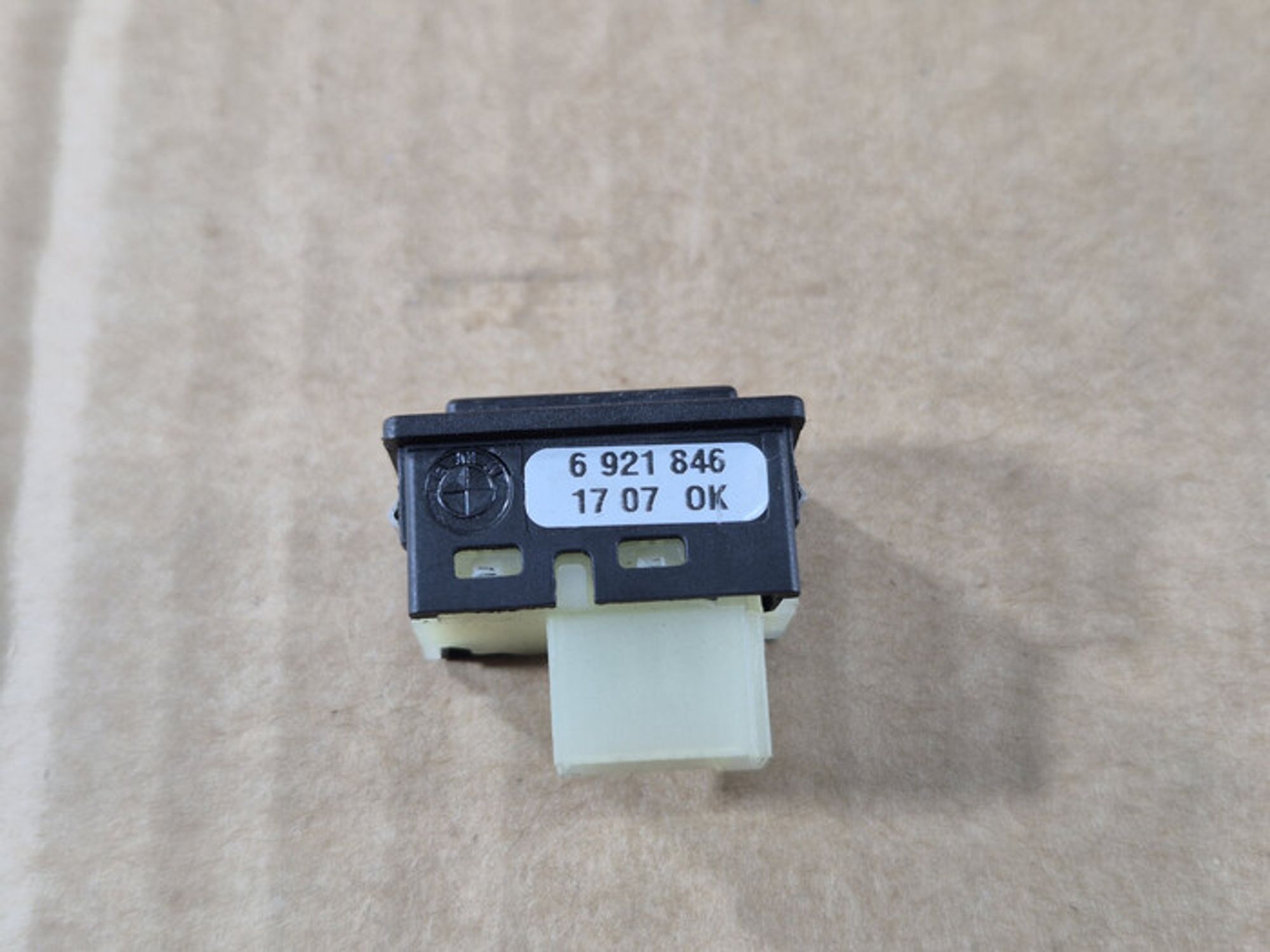 https://ycs.partsauto.market/partsauto-images/thmbs/78ee0fb3787e2dce013ed29fc8a1120c/65837cbc852e62da3518b546c1a736f2/f38da1684784f93ff06a98c999104a80.jpg