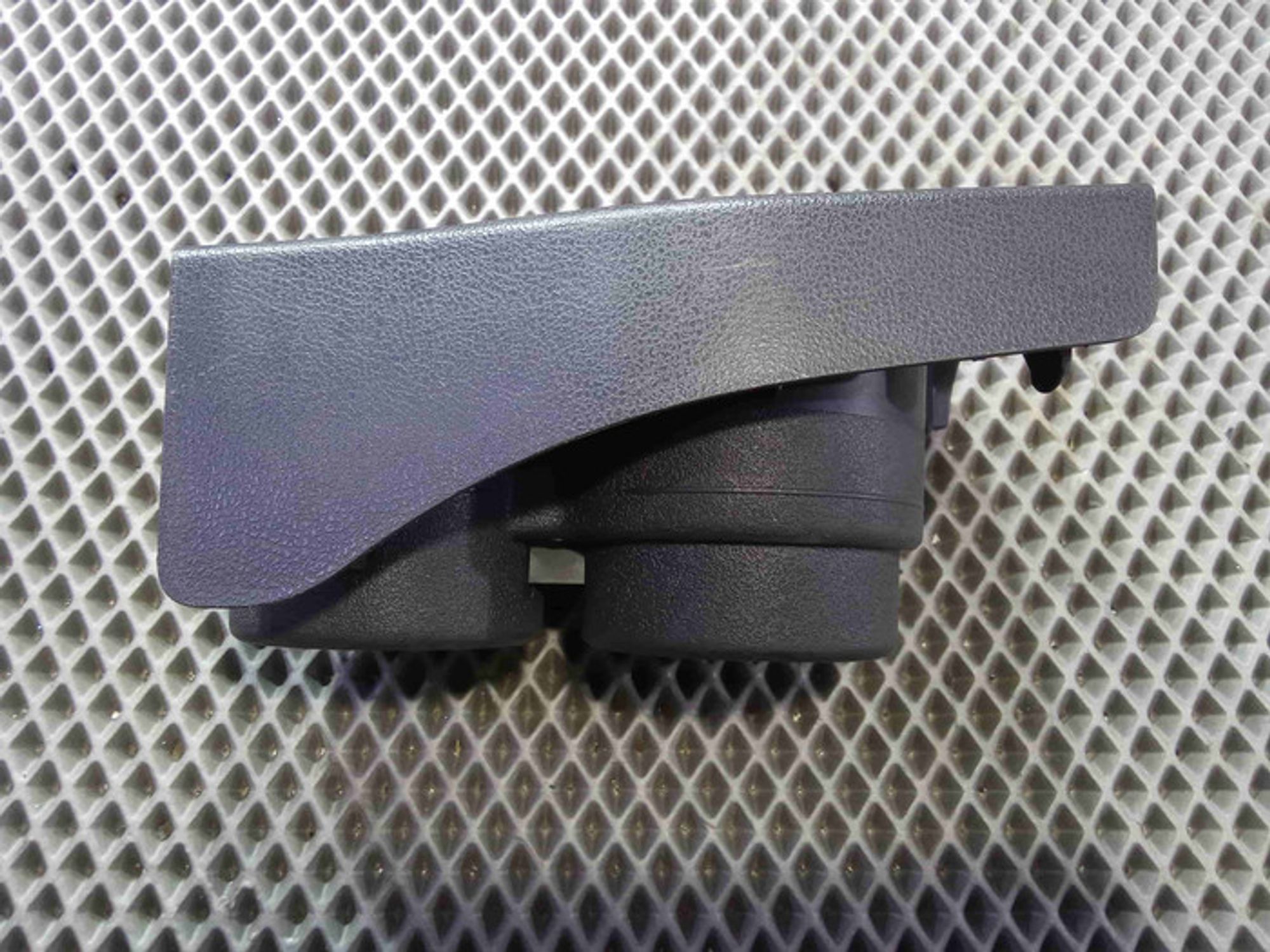 https://ycs.partsauto.market/partsauto-images/thmbs/78ee0fb3787e2dce013ed29fc8a1120c/6638fd967b7ef89da52ab88c9d4b8c13/d81e41764040b7b9e444912696ceb86f.jpg