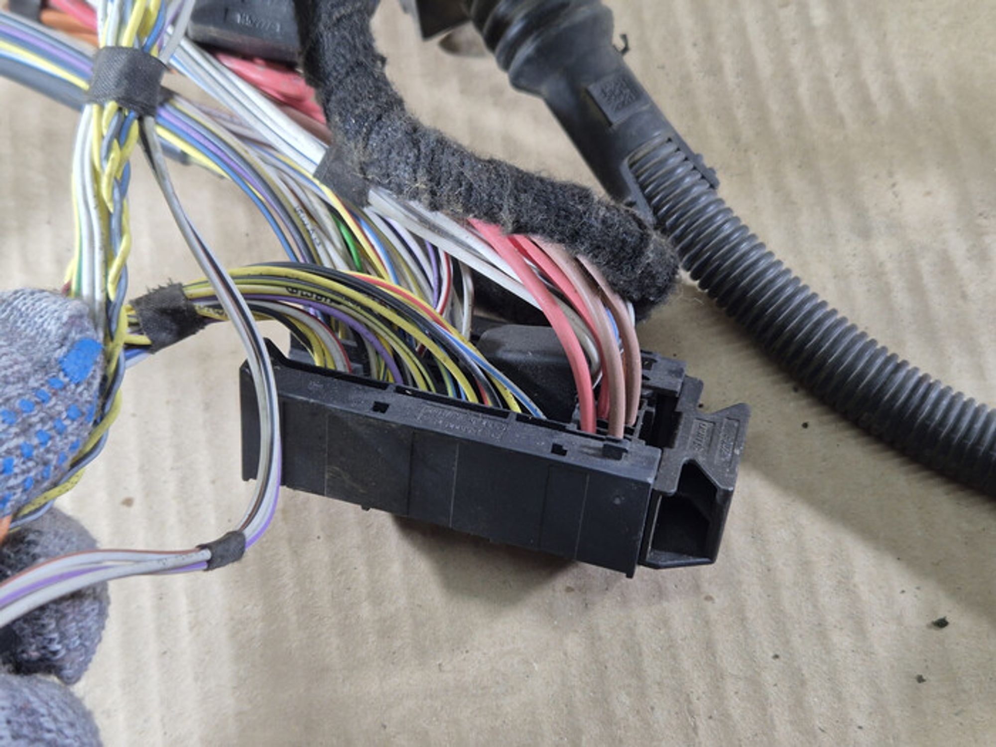 https://ycs.partsauto.market/partsauto-images/thmbs/78ee0fb3787e2dce013ed29fc8a1120c/666fd1636d3f5f1e22ba28423259c5d5/8fa0921d6554bfdce4dd04b00411ef1a.jpg