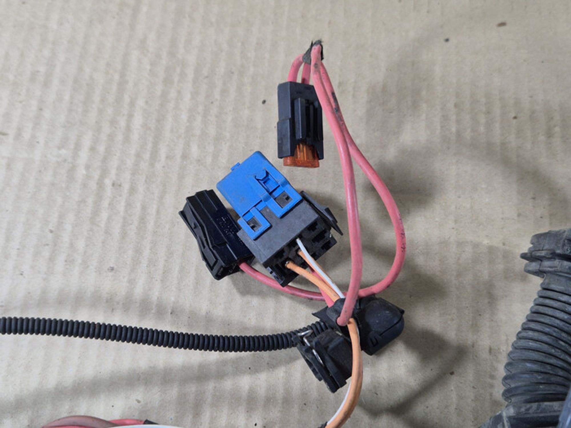 https://ycs.partsauto.market/partsauto-images/thmbs/78ee0fb3787e2dce013ed29fc8a1120c/666fd1636d3f5f1e22ba28423259c5d5/c4734123d5525910aacf8b987fef87d5.jpg