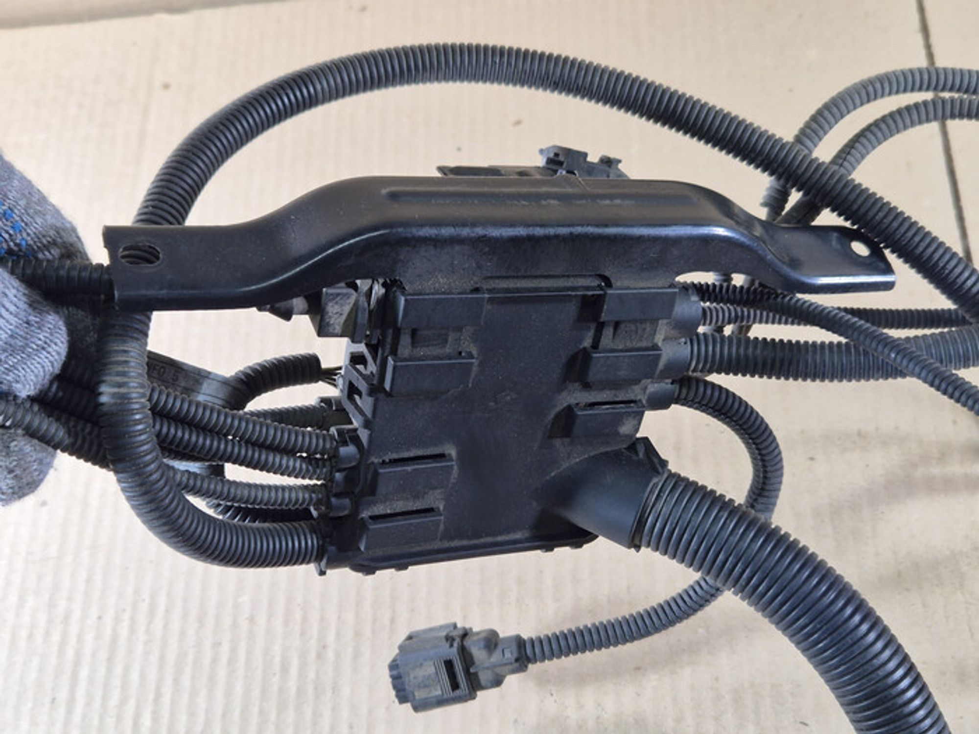 https://ycs.partsauto.market/partsauto-images/thmbs/78ee0fb3787e2dce013ed29fc8a1120c/666fd1636d3f5f1e22ba28423259c5d5/c7b509ccc5f6fad678ed9a2f913f6ee2.jpg