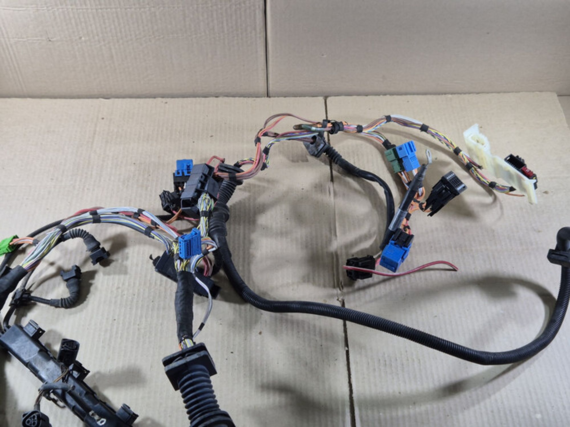 https://ycs.partsauto.market/partsauto-images/thmbs/78ee0fb3787e2dce013ed29fc8a1120c/666fd1636d3f5f1e22ba28423259c5d5/d360b7cb5f159b9d846f564717f70174.jpg