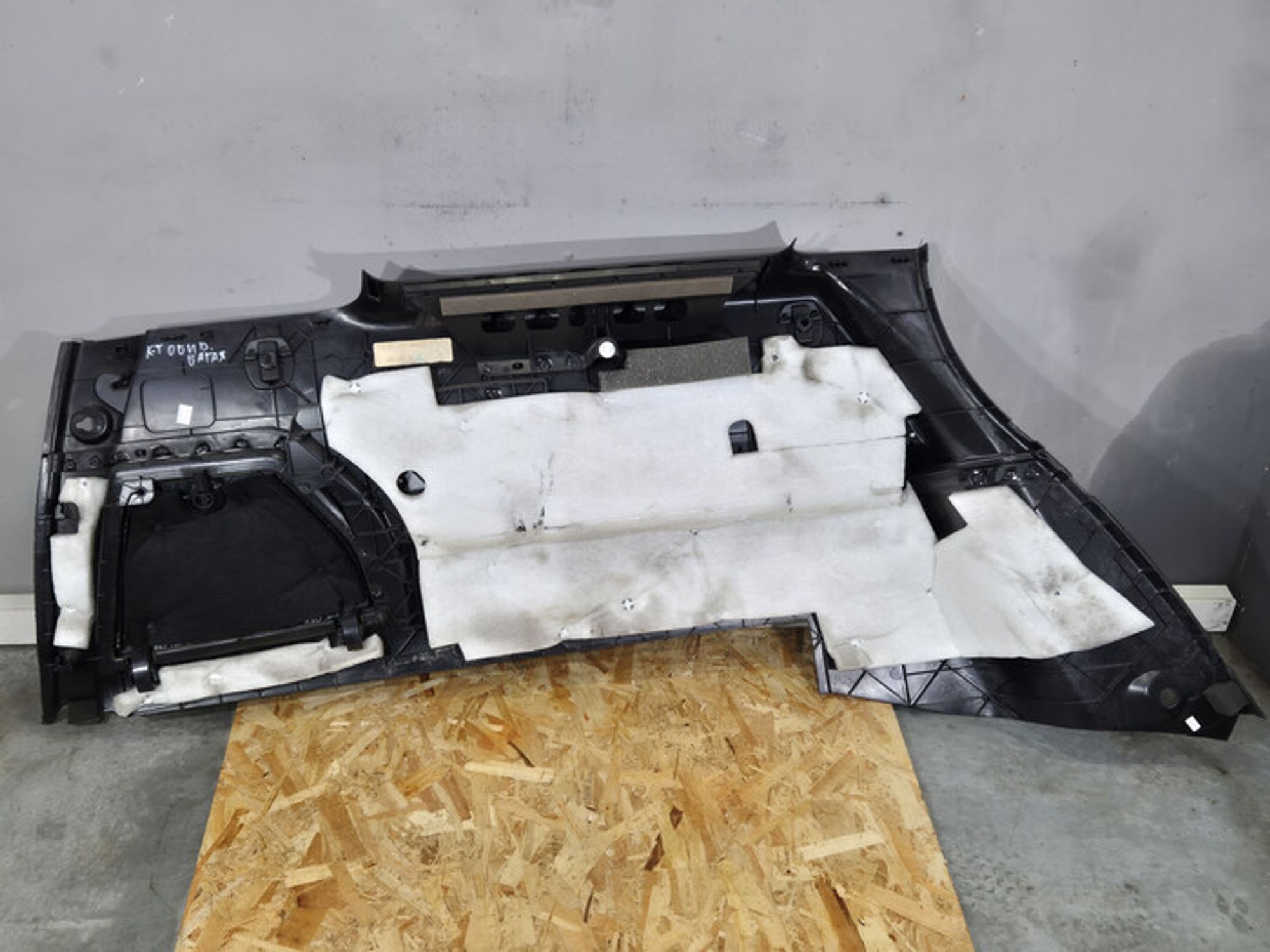 https://ycs.partsauto.market/partsauto-images/thmbs/78ee0fb3787e2dce013ed29fc8a1120c/668c40d254ee2906ed4300c5e3500244/02f98644c7153e789aa77e14e192e73b.jpg