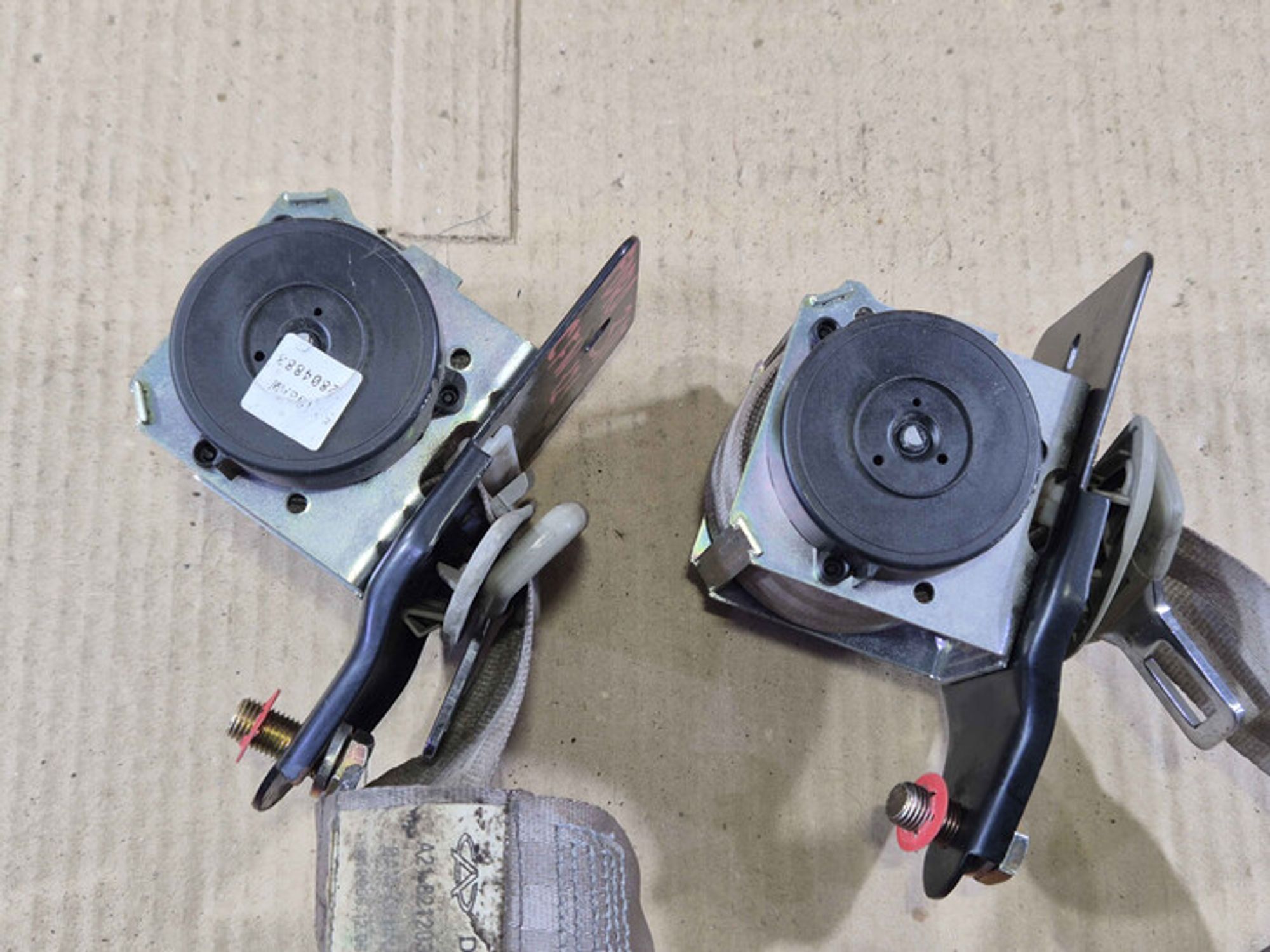 https://ycs.partsauto.market/partsauto-images/thmbs/78ee0fb3787e2dce013ed29fc8a1120c/67c1d749a9810b44867d06dbdcc386e5/9eebdd0220e660e4851ae70a1d537cd9.jpg
